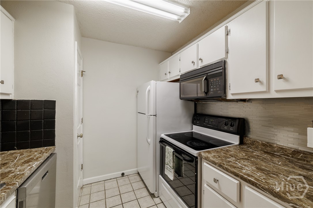 Photo 4 of Condo for sale at 2165 S Milledge Ave #C1, Athens, GA 30605 | MLS# CL364778 | Listing updated on 2026-09-17