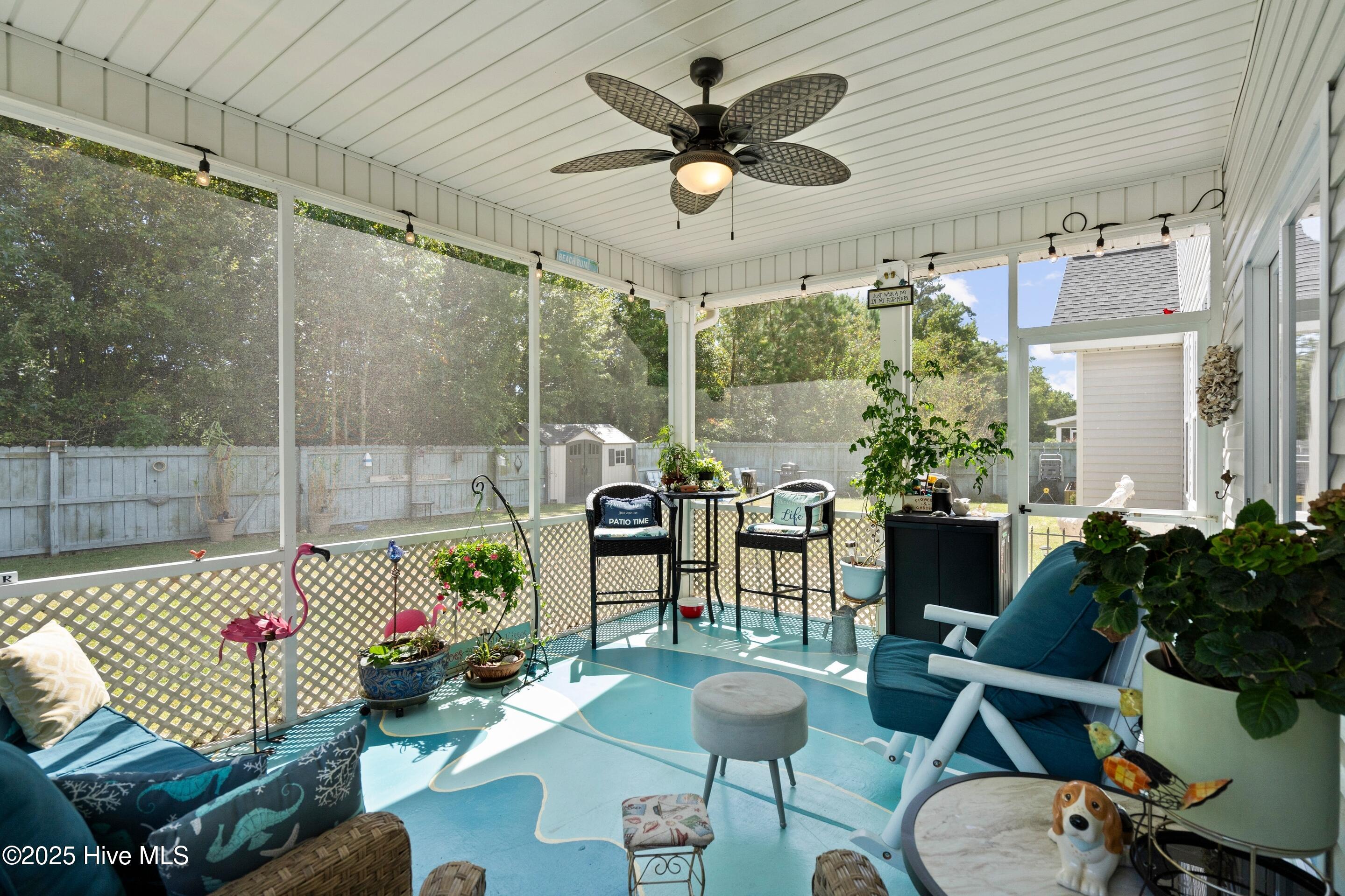 100532495 | Photo 63