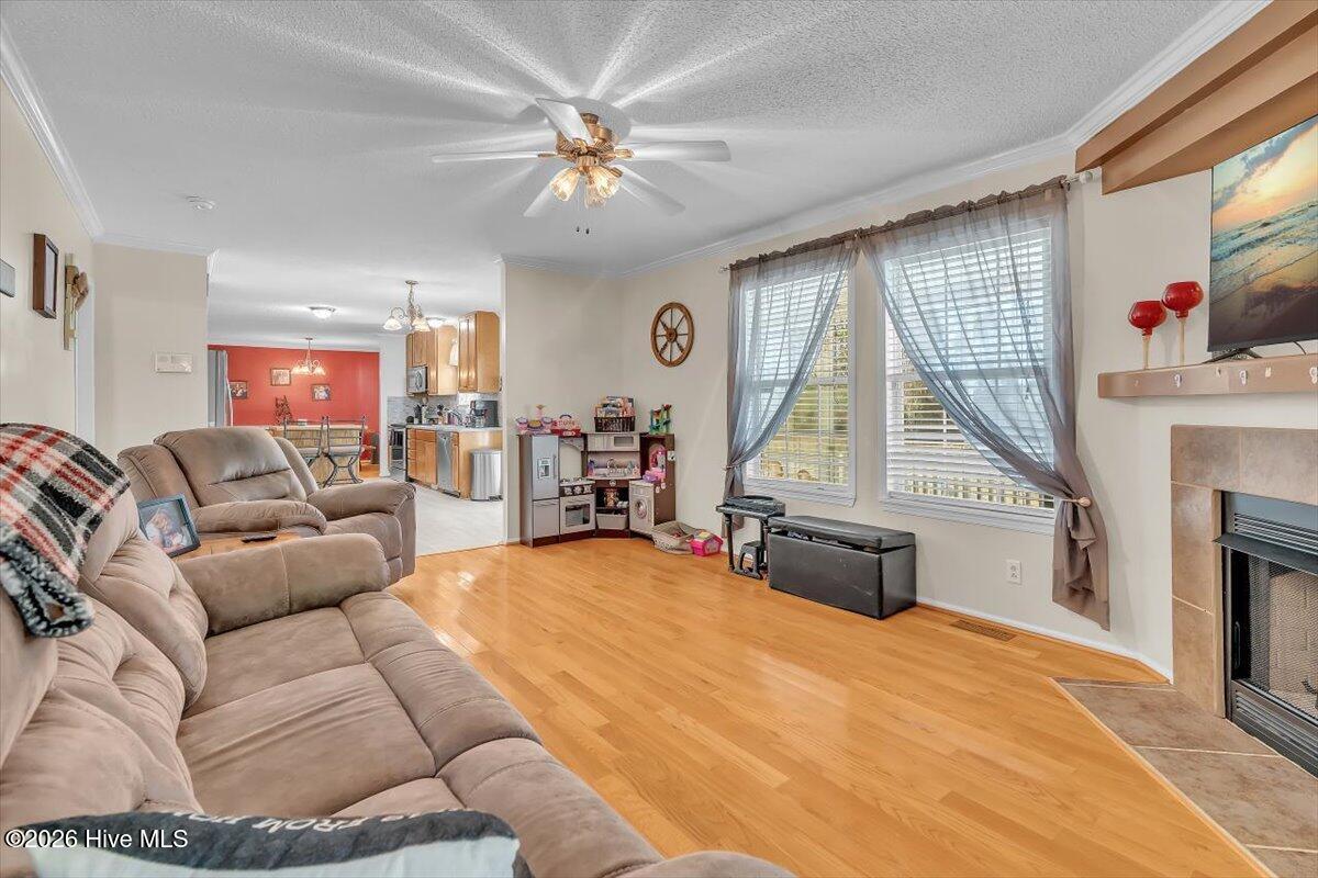 100549997 | Photo 28