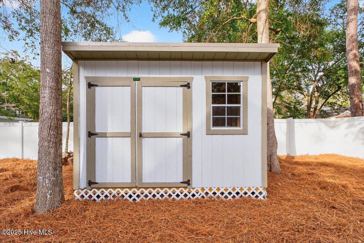 100546155 | Photo 49