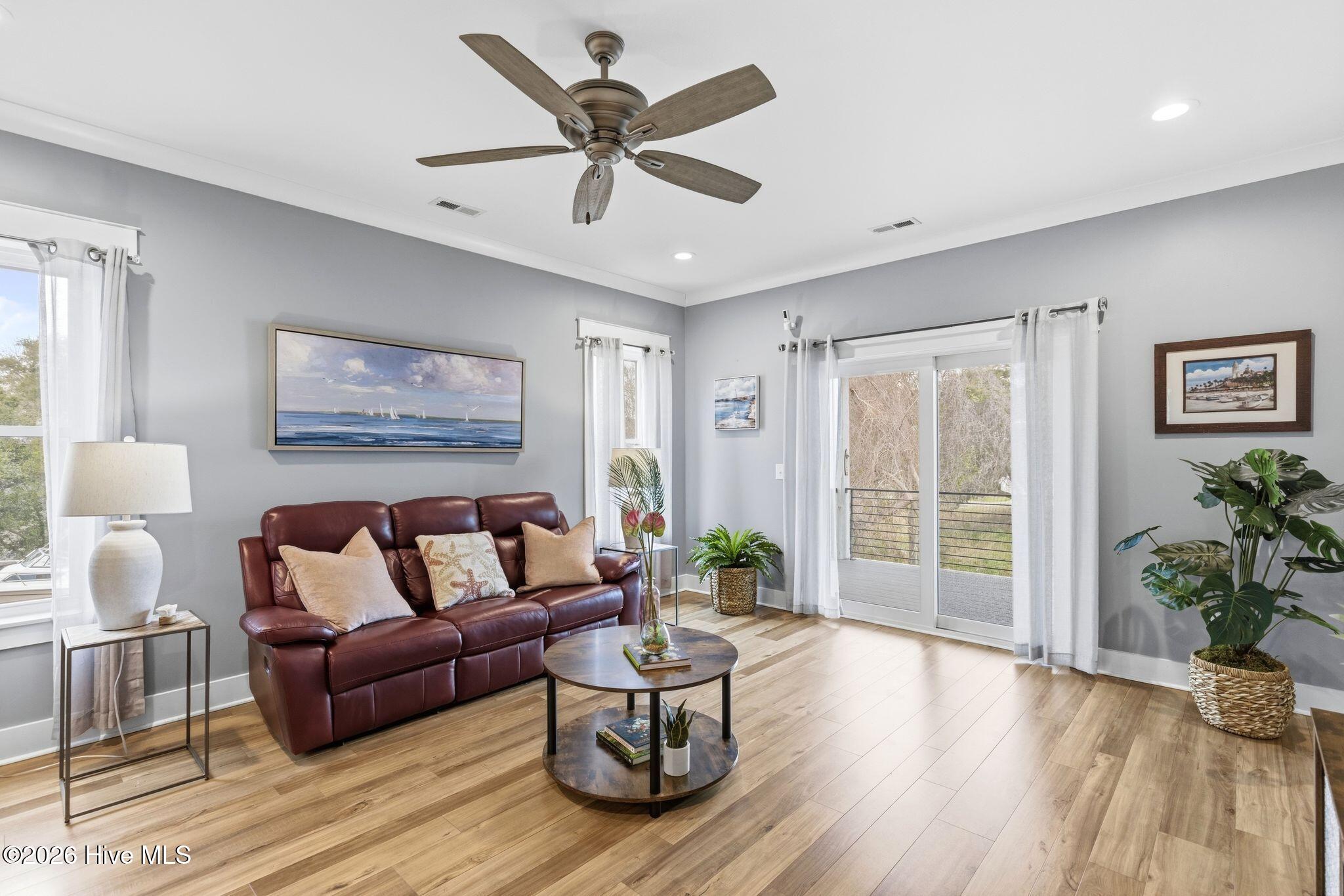 100556954 | Photo 11