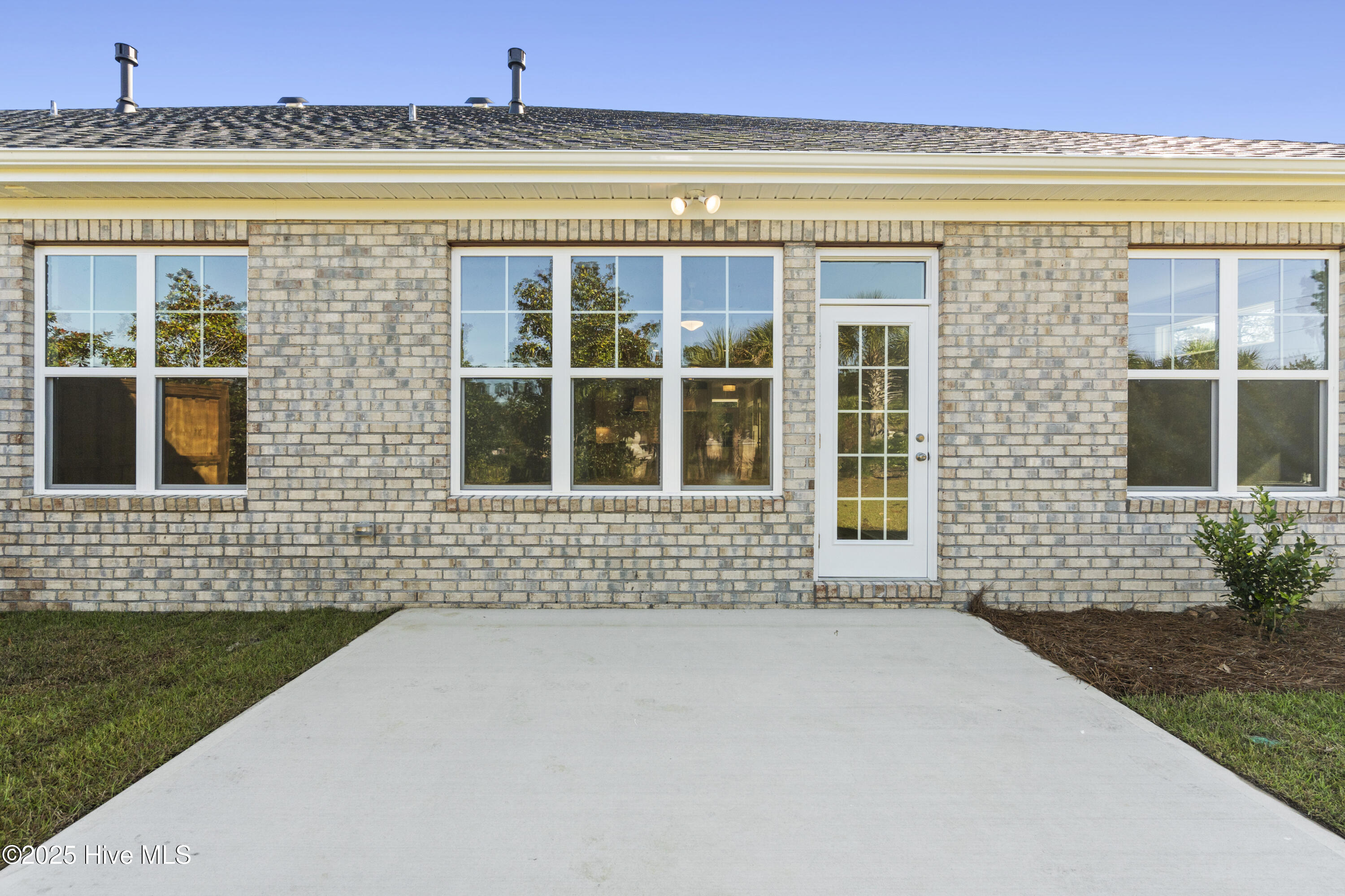 100537559 | Photo 38