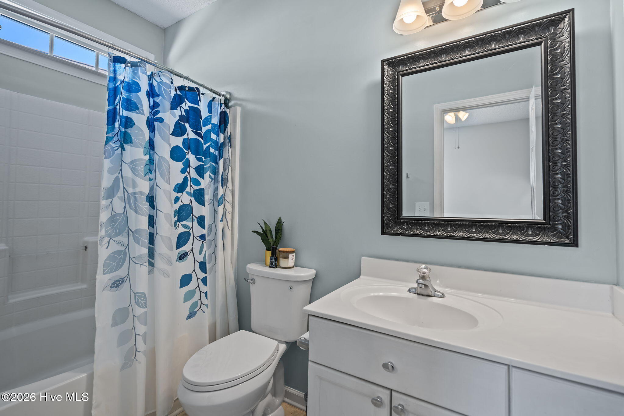 100552857 | Photo 19