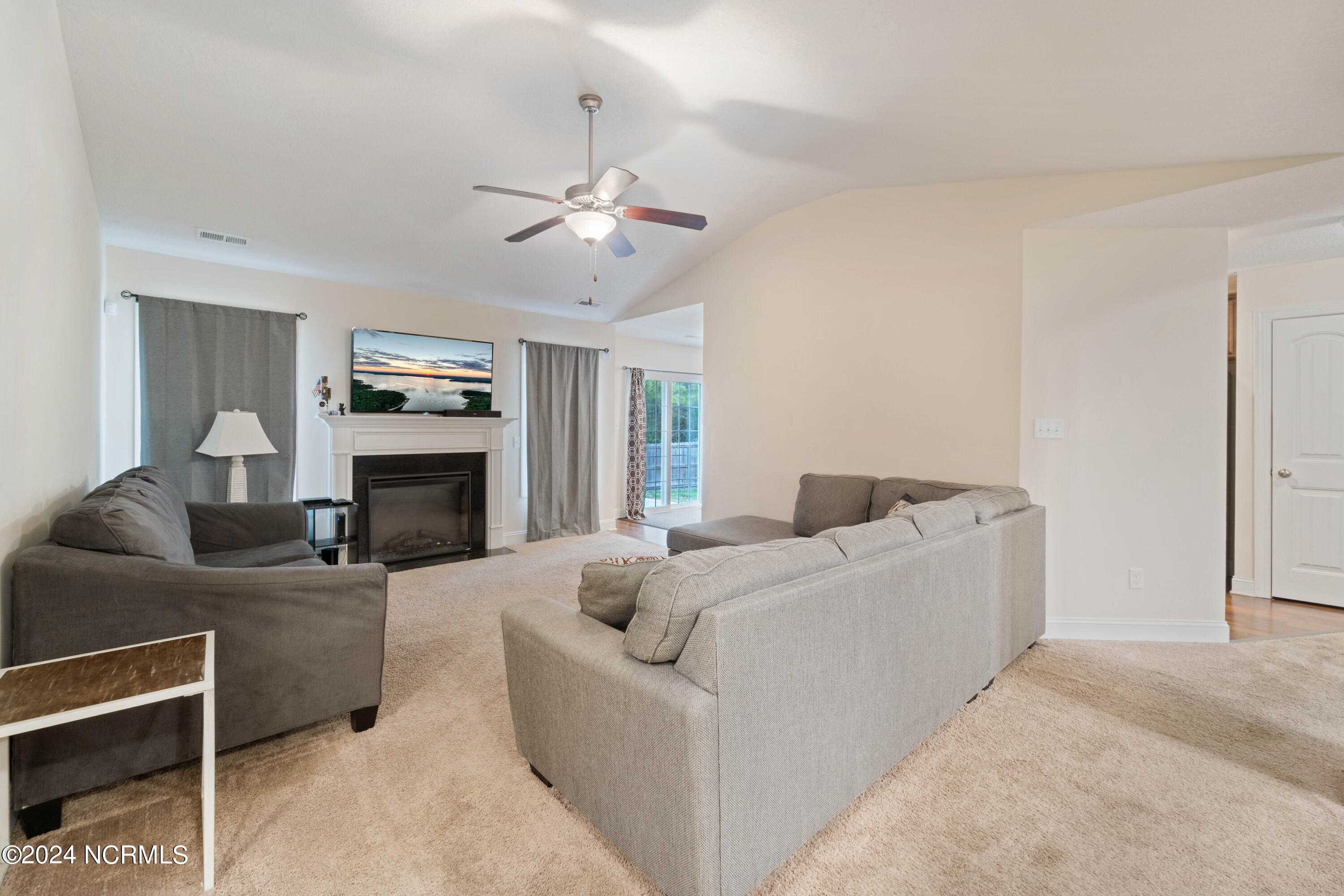 318 Old Snap Dragon Court, Jacksonville, NC, 28546