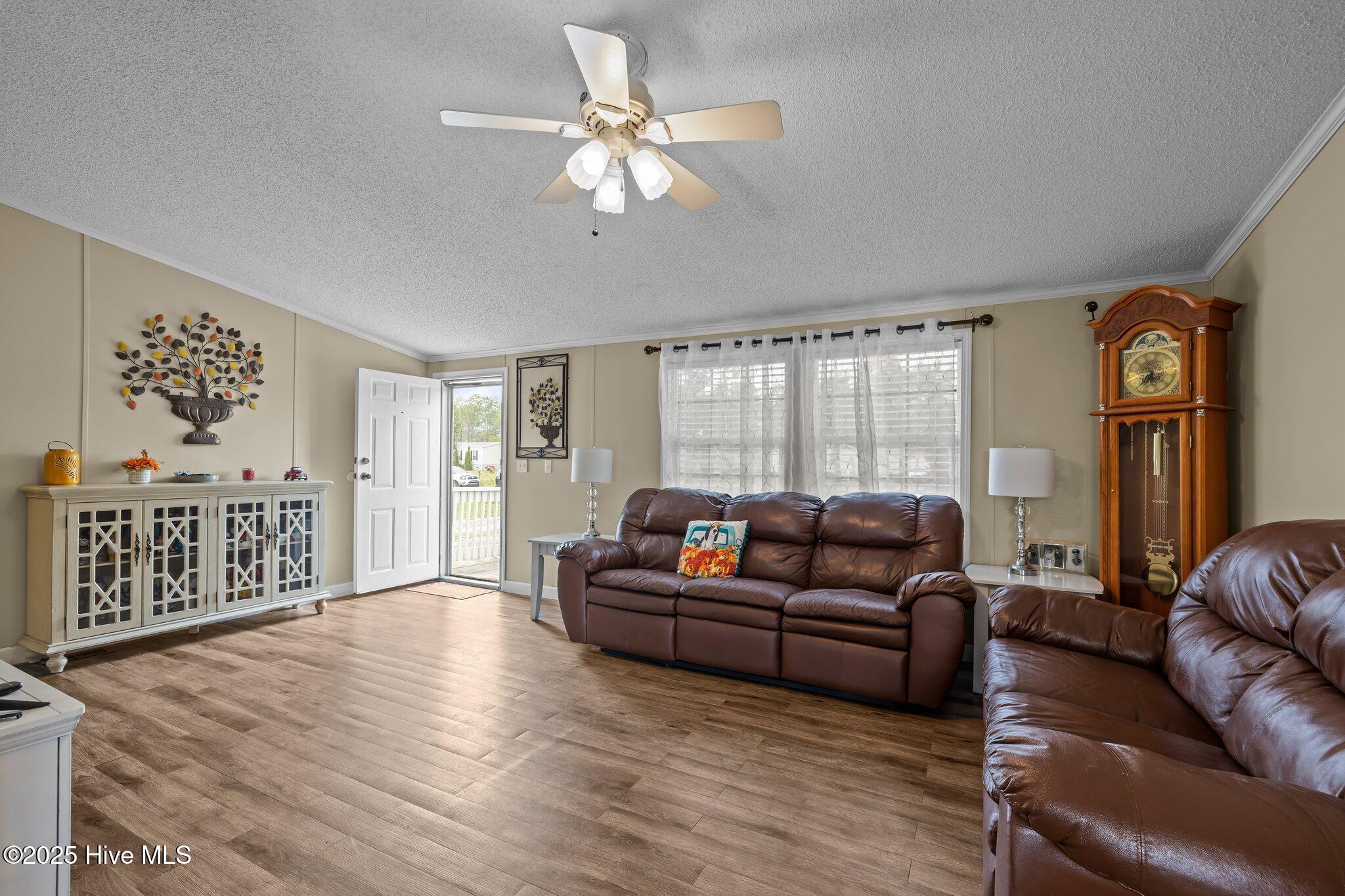 28-web-or-mls-1S3A2443