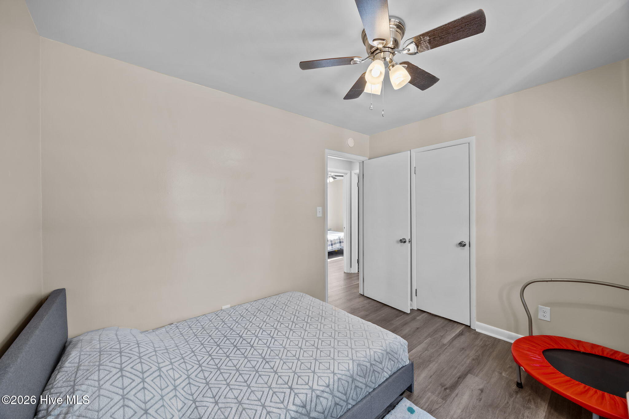 100555911 | Photo 28