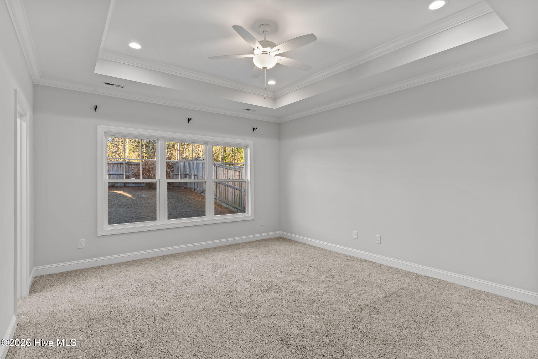 100548771 | Photo 20