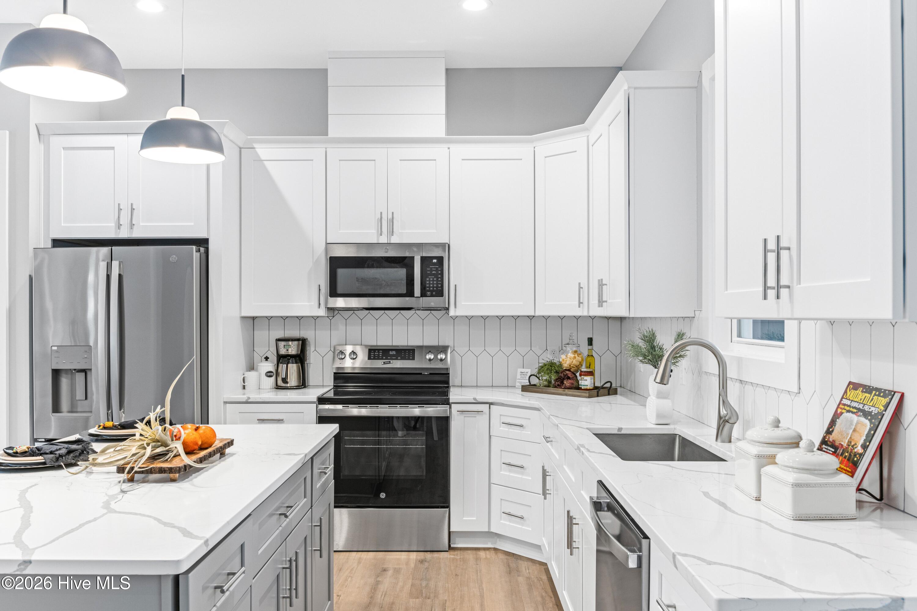 100547526 | Photo 16