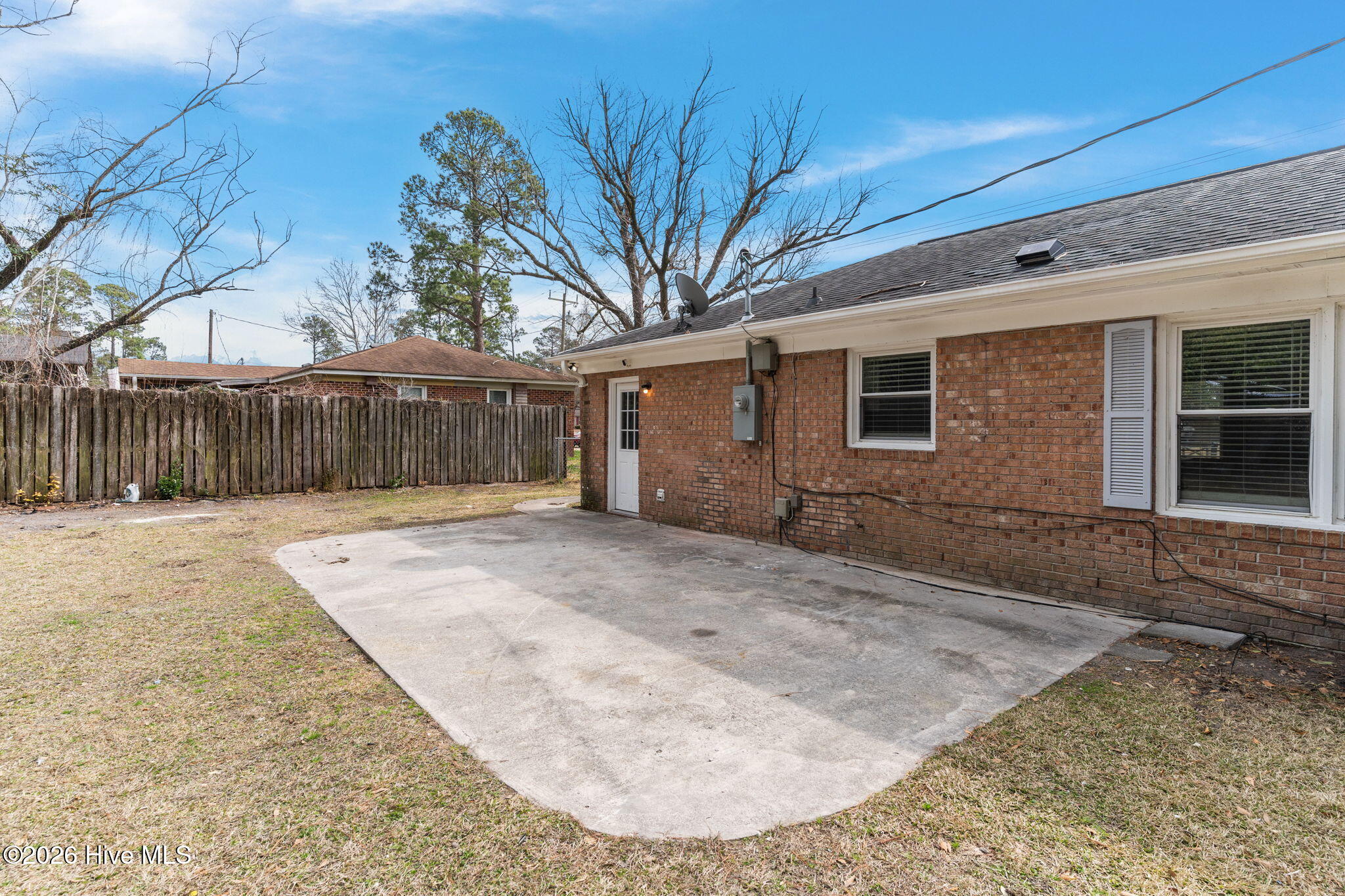 100557122 | Photo 36