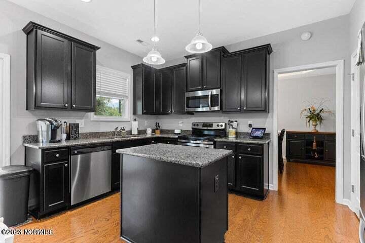 100556108 | Photo 10