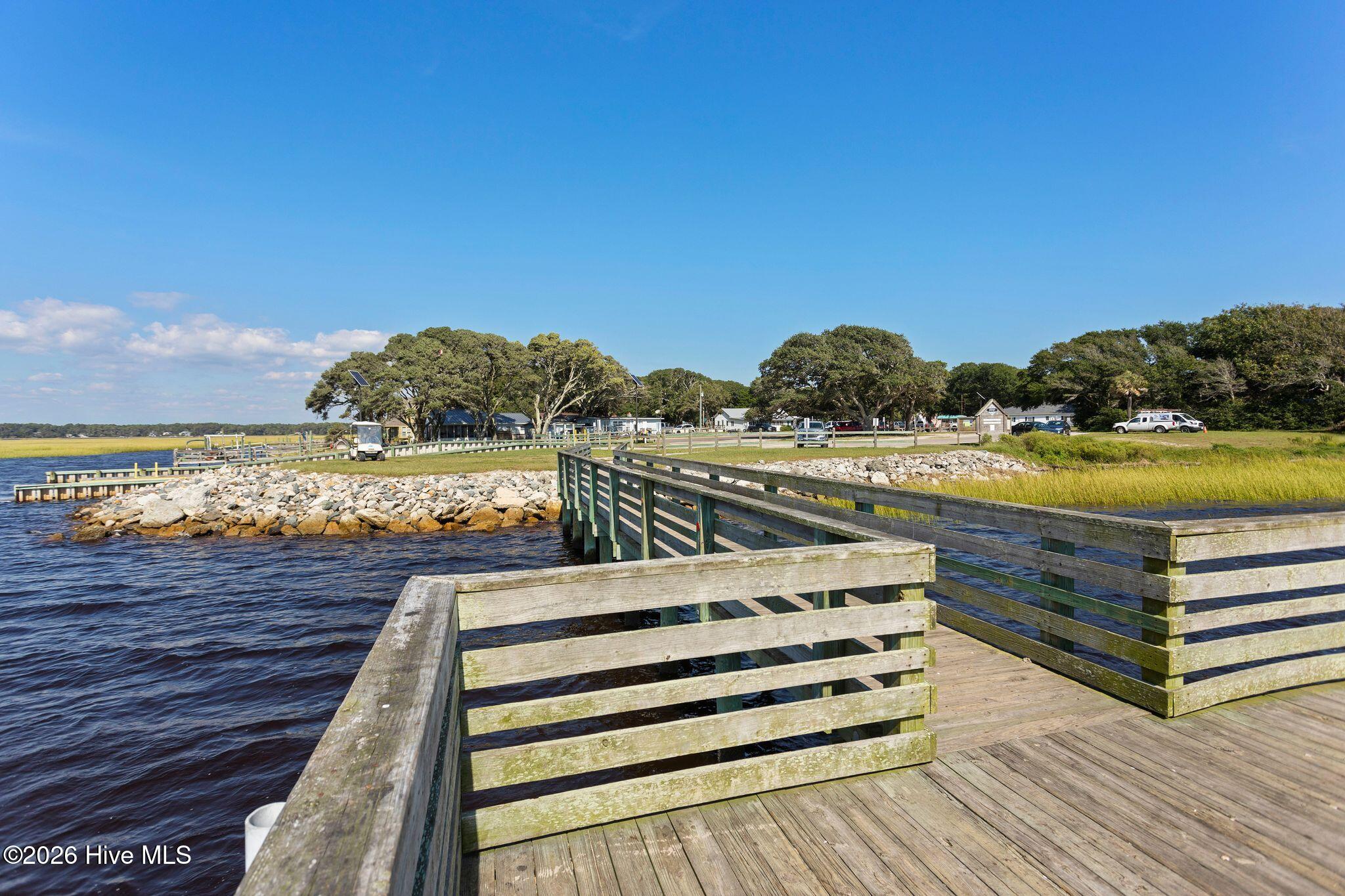 100563683 | Photo 40