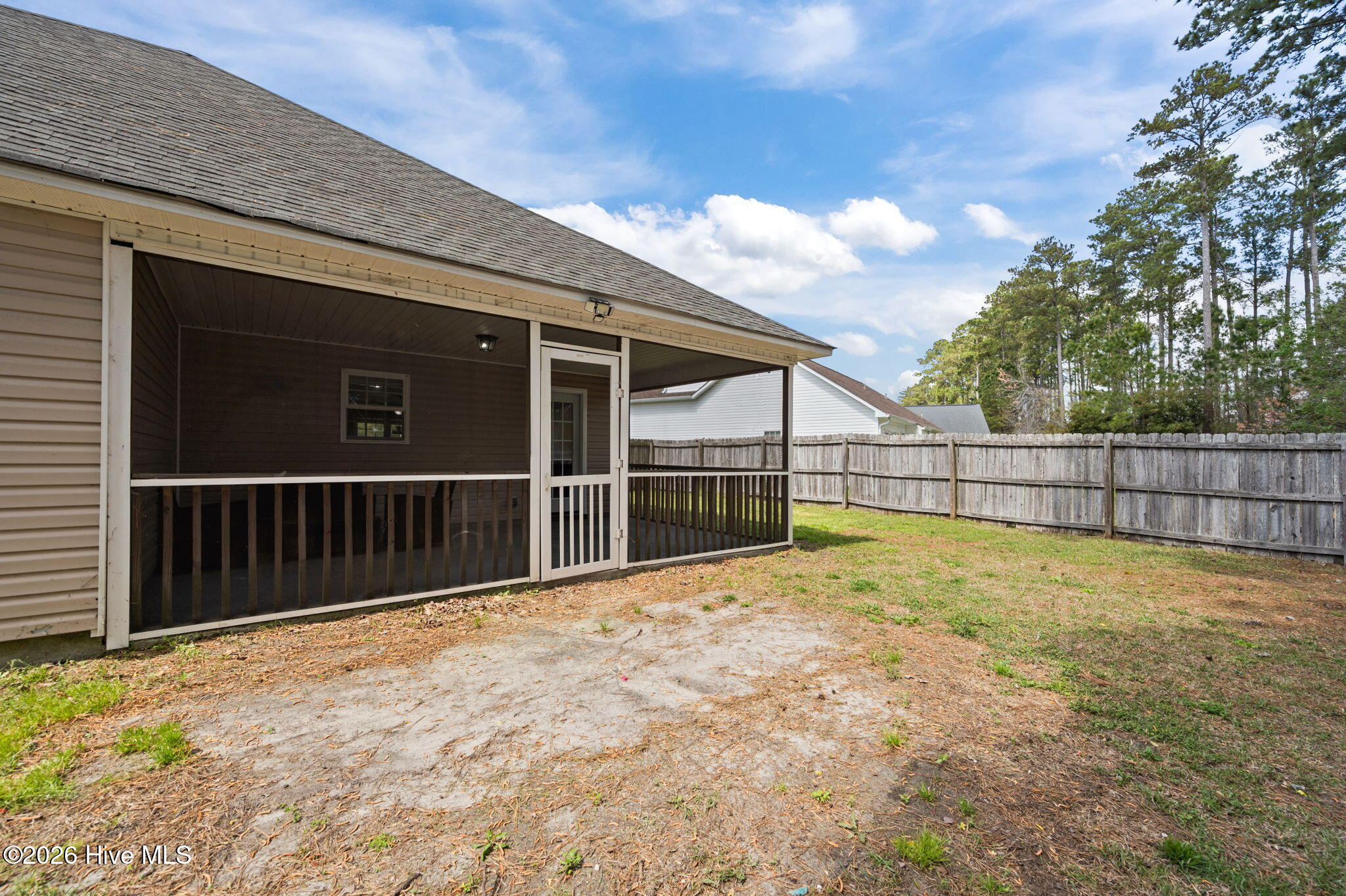 100565061 | Photo 43