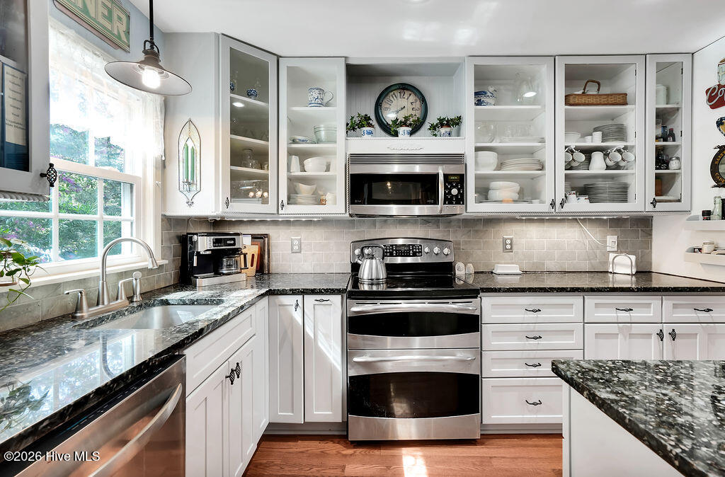 100563749 | Photo 21