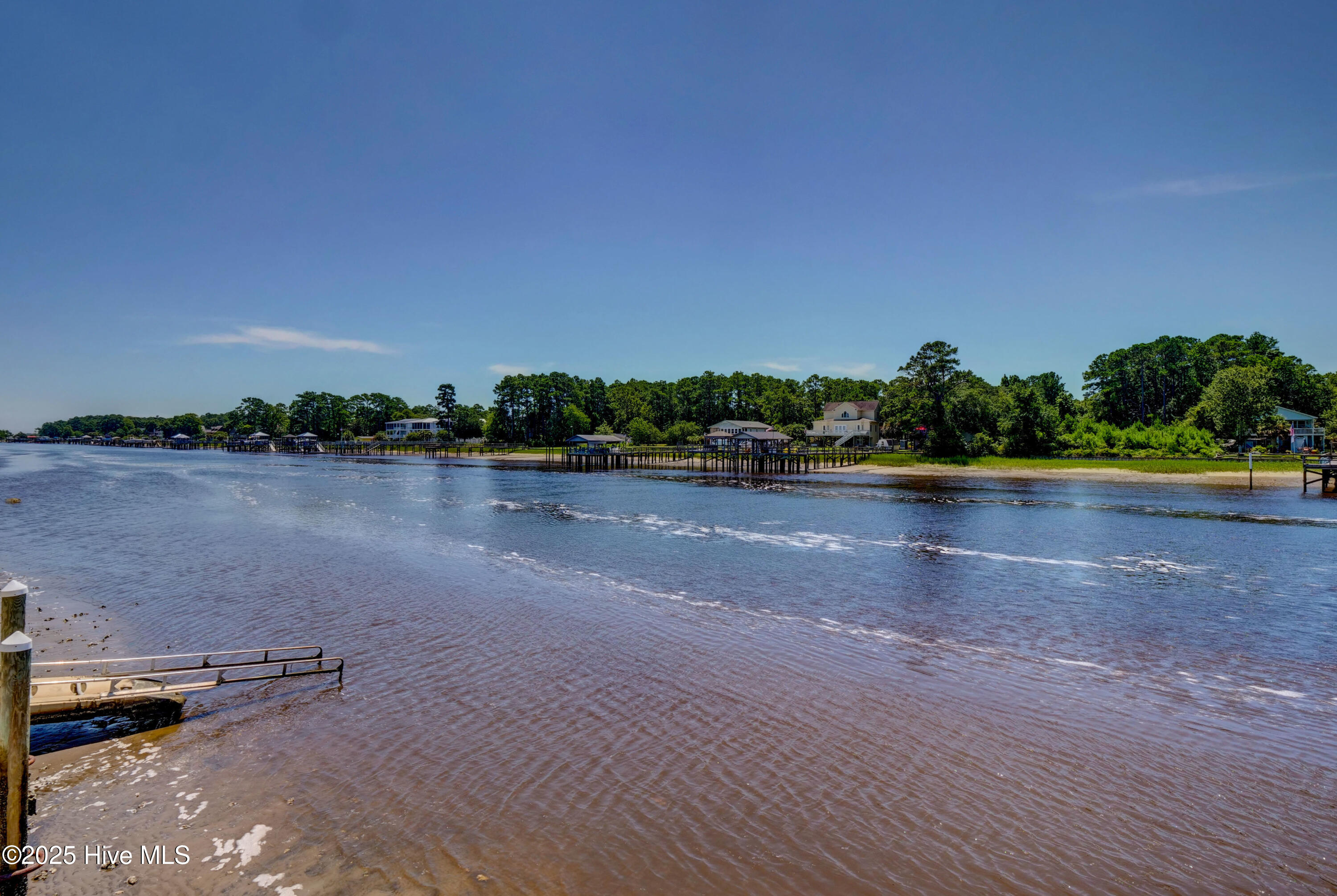 100511674 | Photo 76