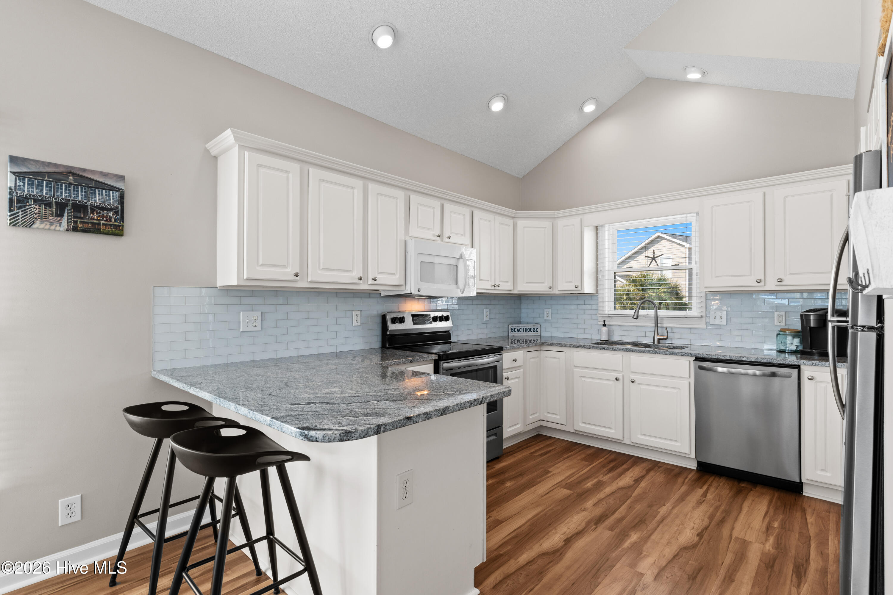 100560754 | Photo 25