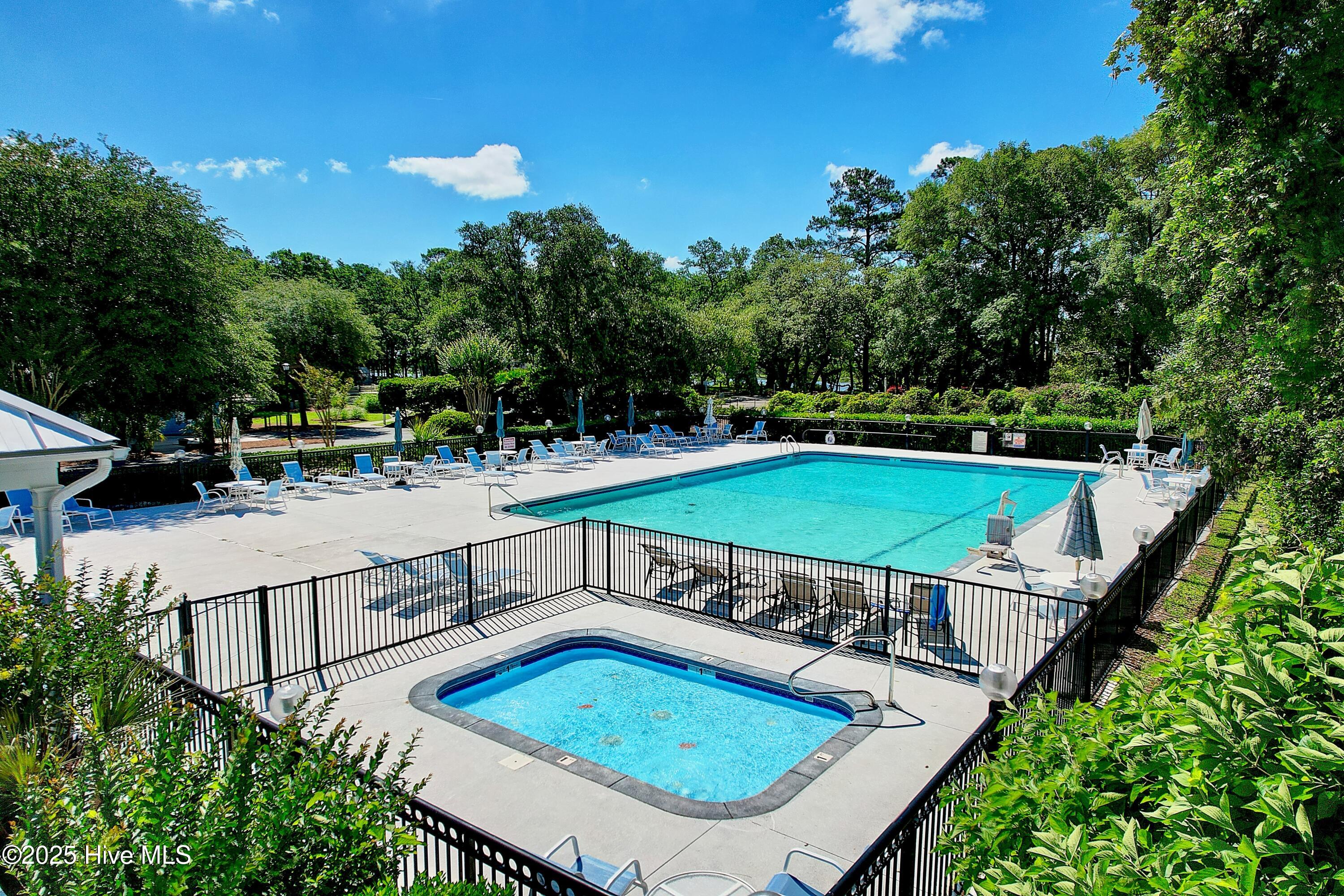 100515892 | Photo 26