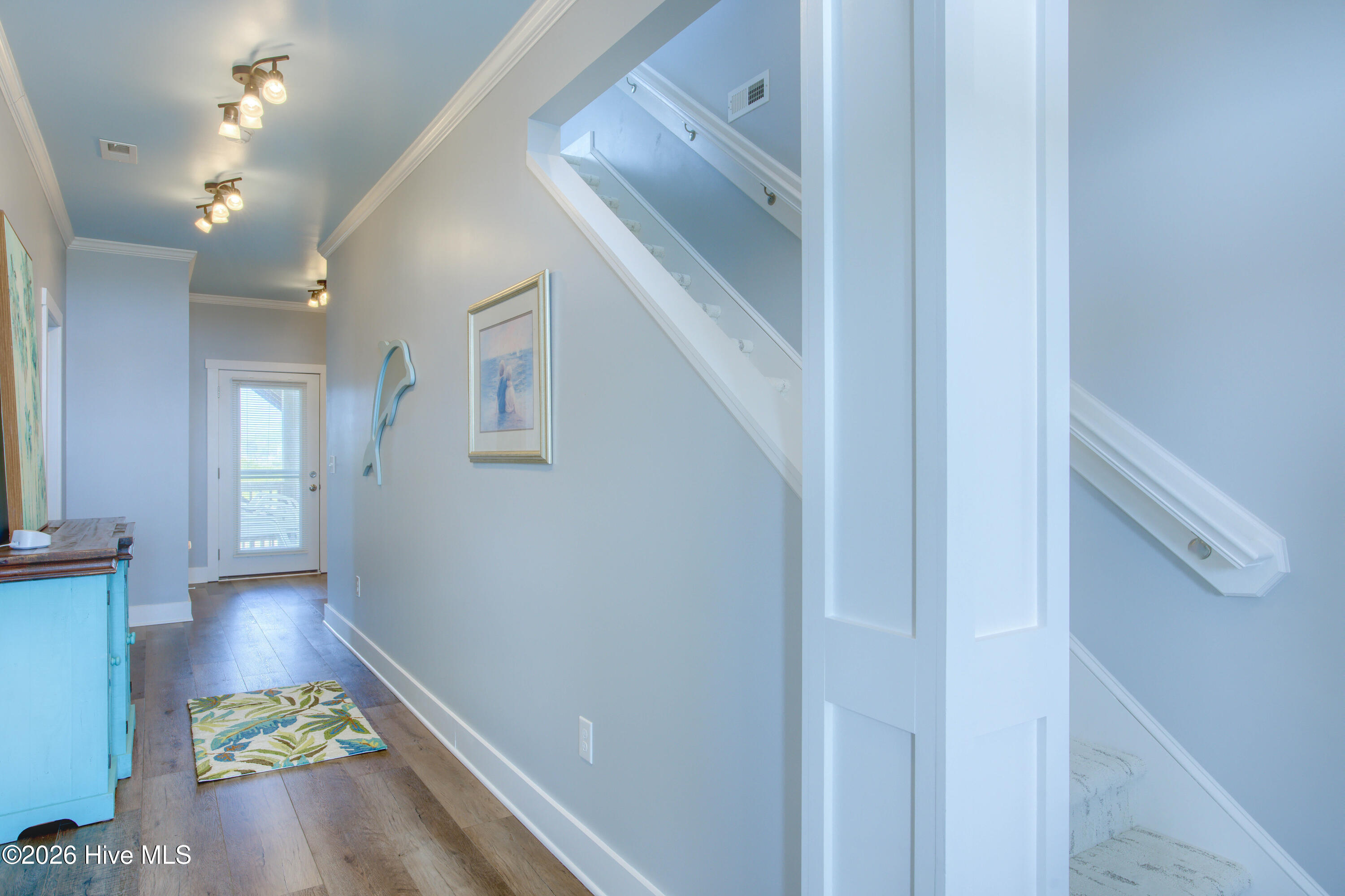 100559863 | Photo 32