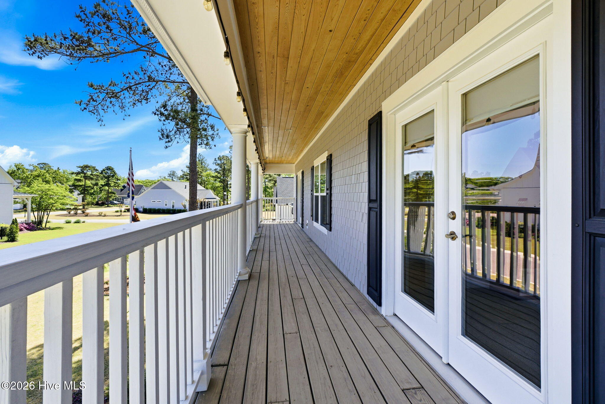 100566822 | Photo 47