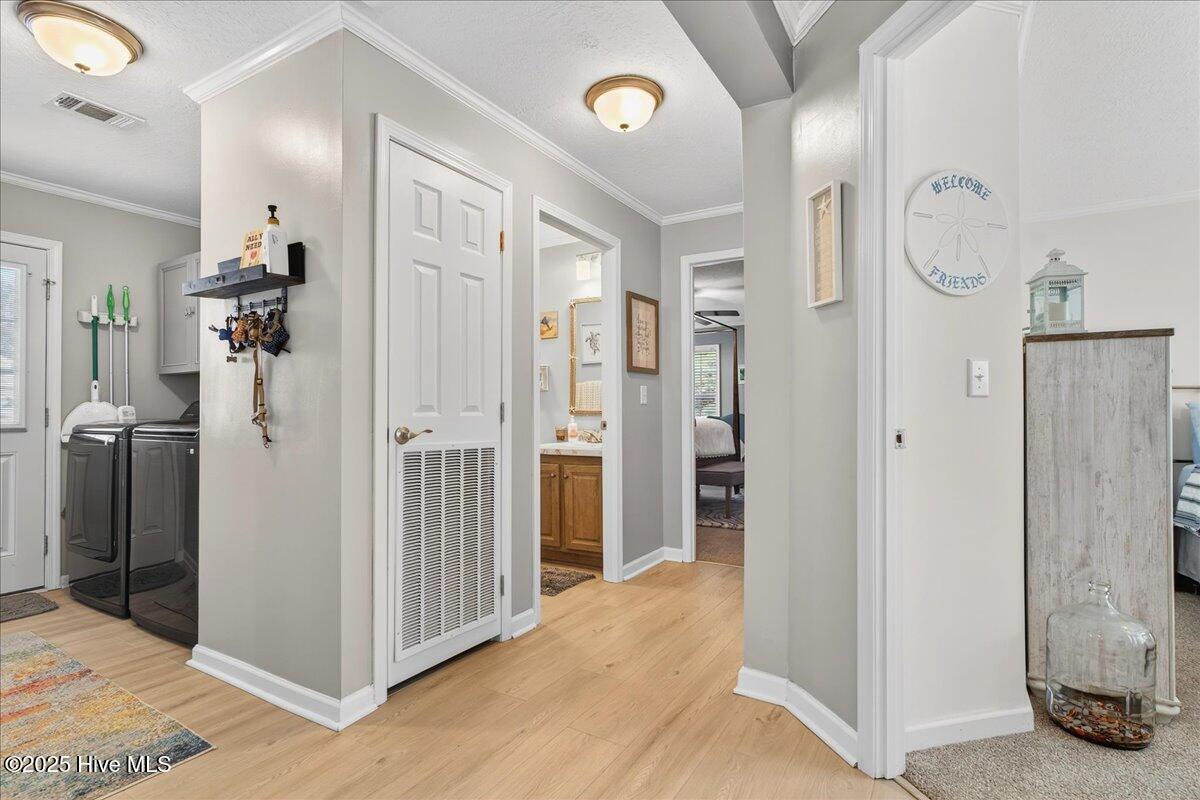 100540840 | Photo 36