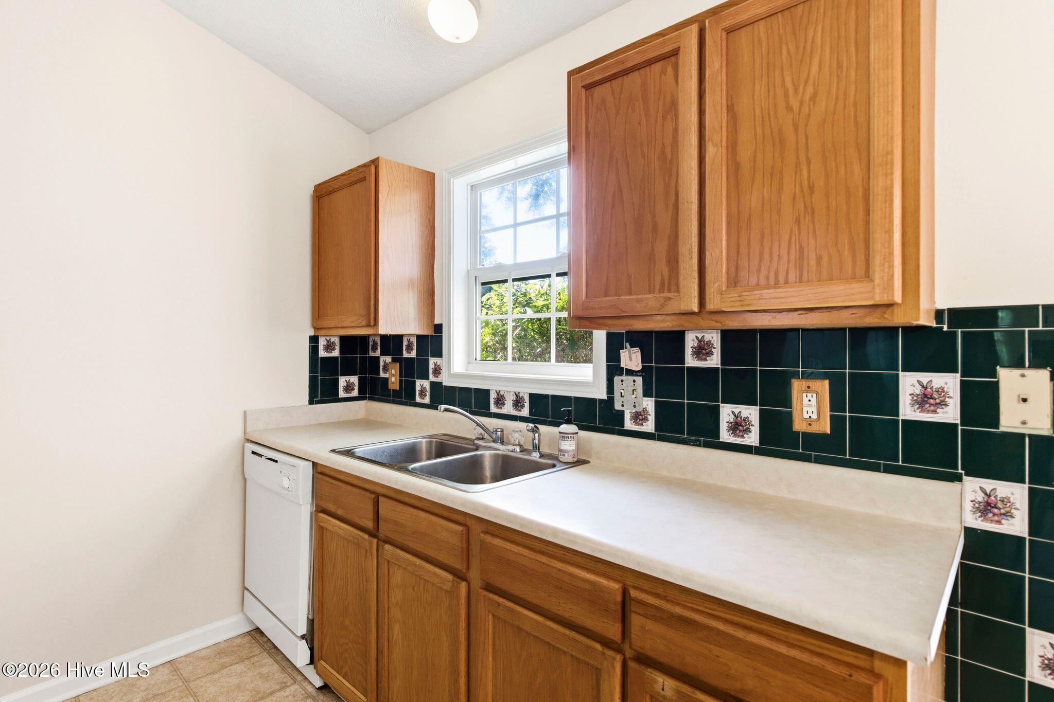 100567246 | Photo 29