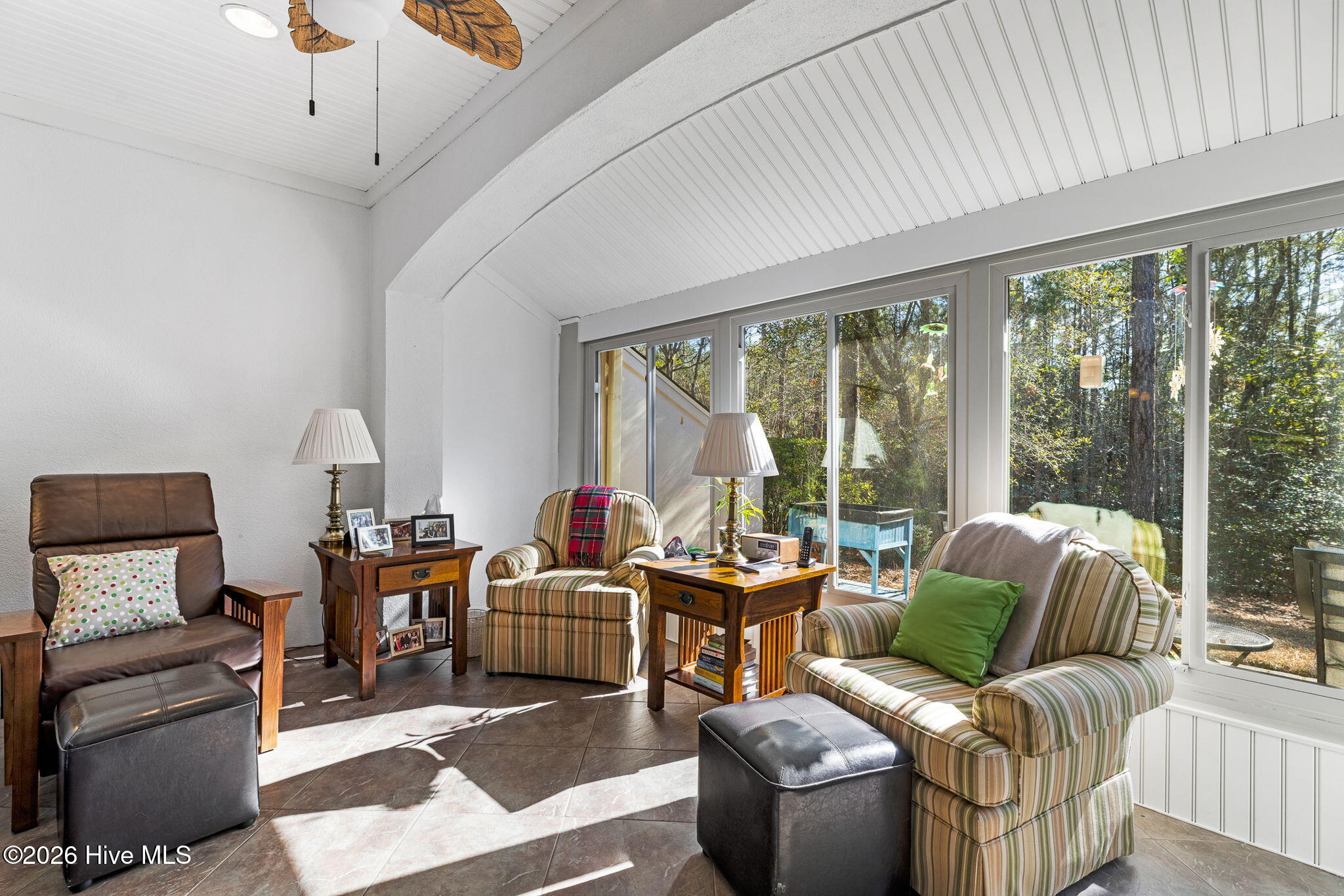 100551308 | Photo 37