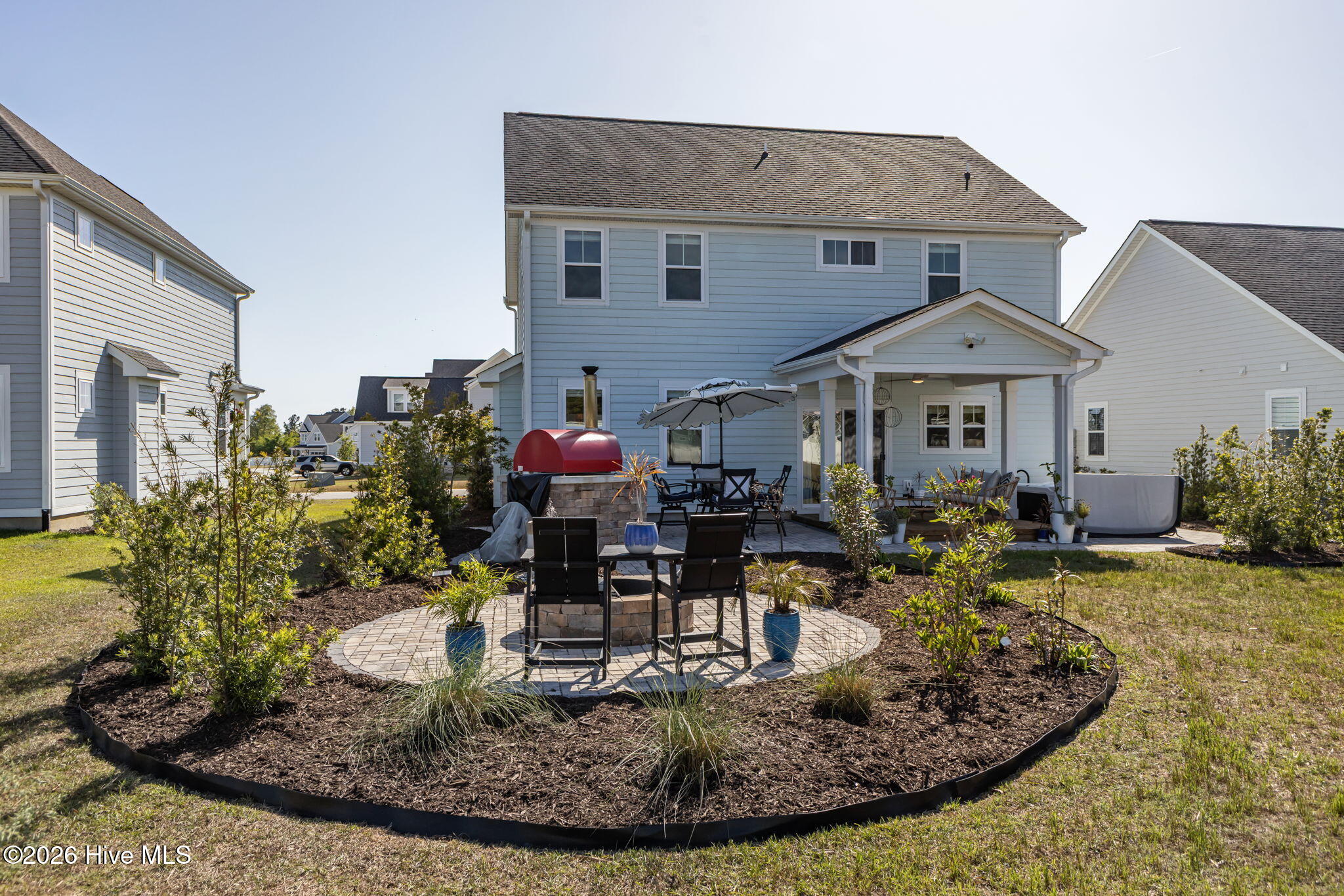 100569687 | Photo 41