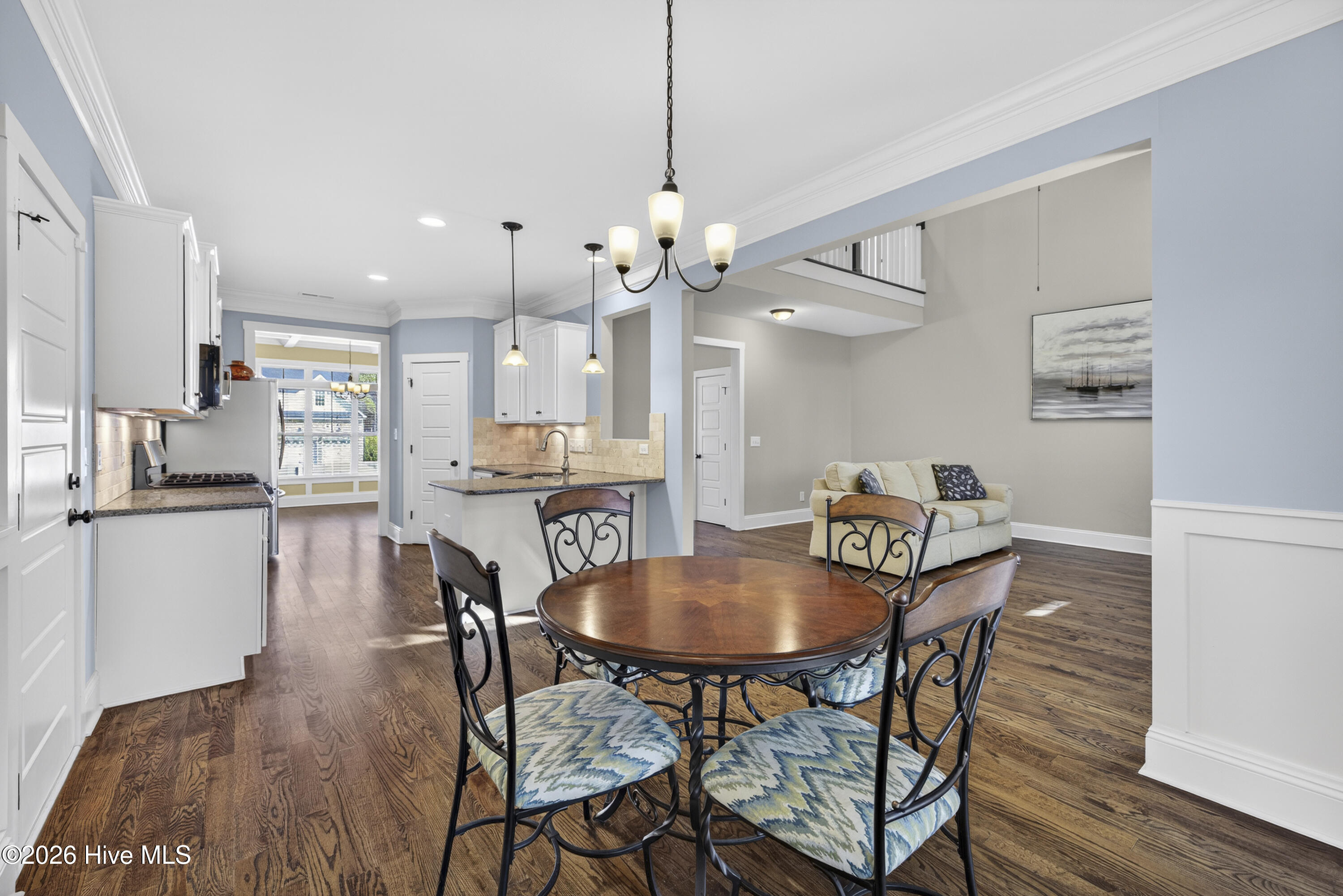 100555672 | Photo 14