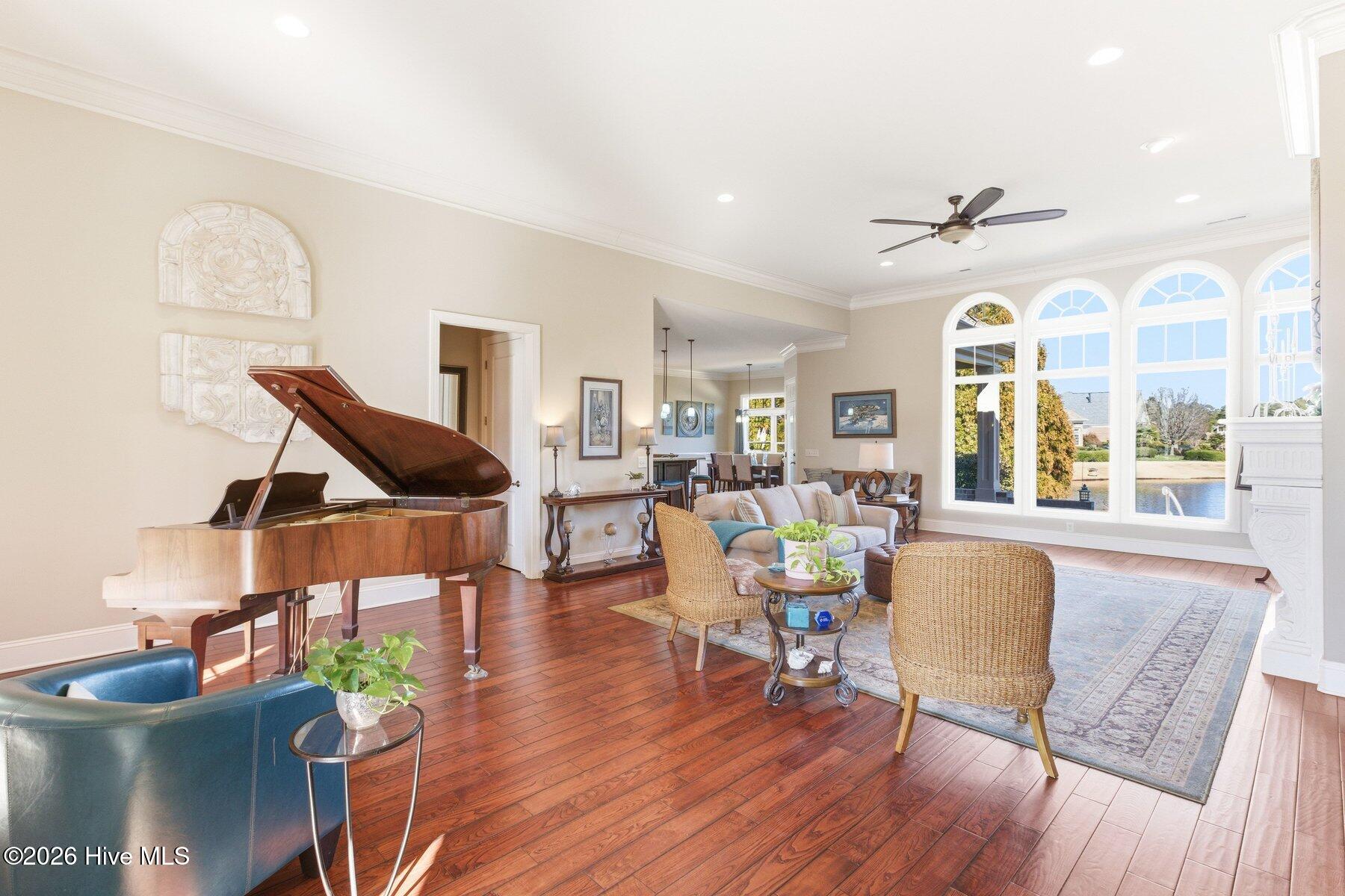 100555676 | Photo 13