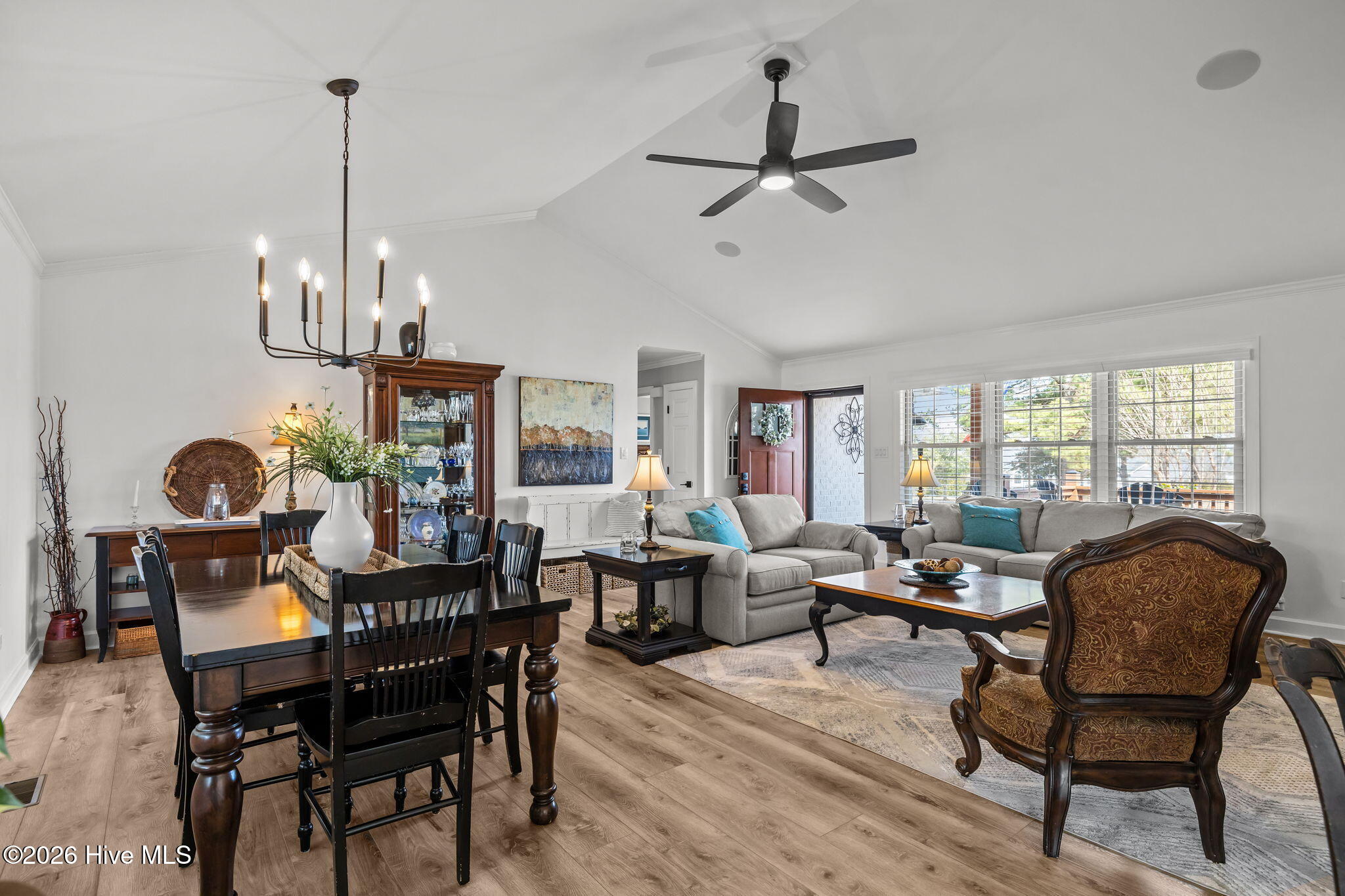 100555597 | Photo 25