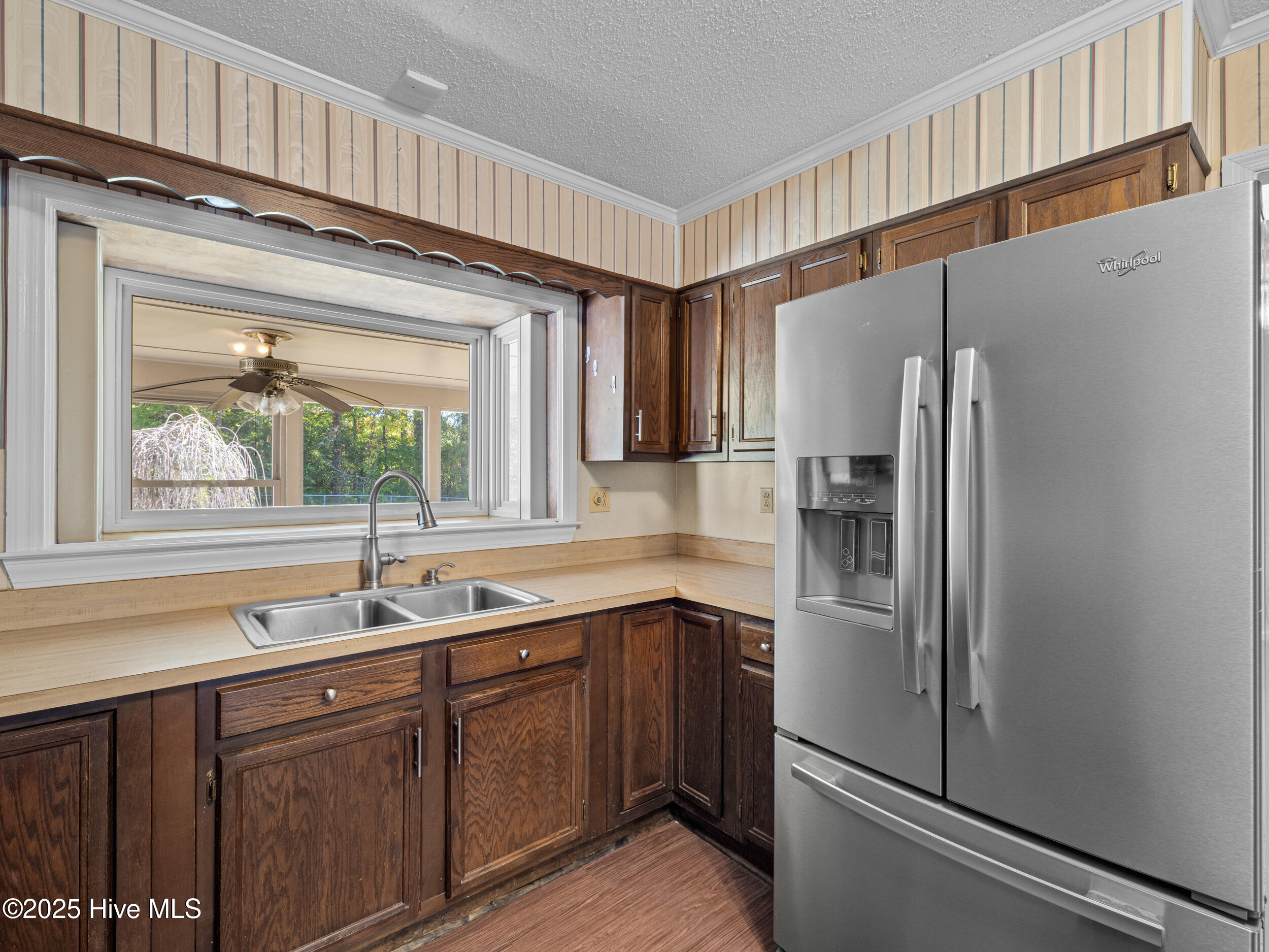 100544325 | Photo 23