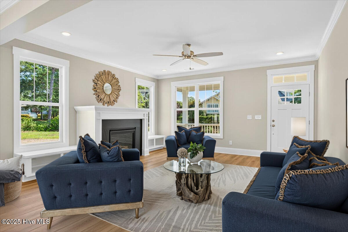 100504765 | Photo 11