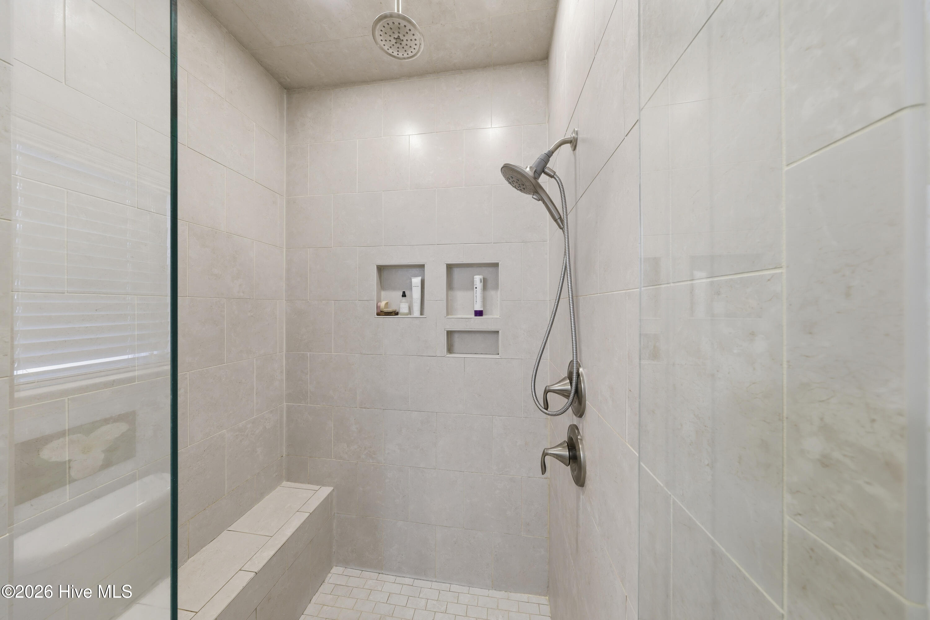 100557965 | Photo 20