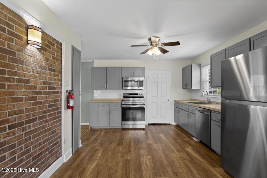 100567608 | Photo 10