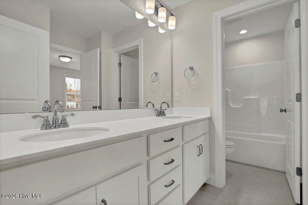 100558319 | Photo 20