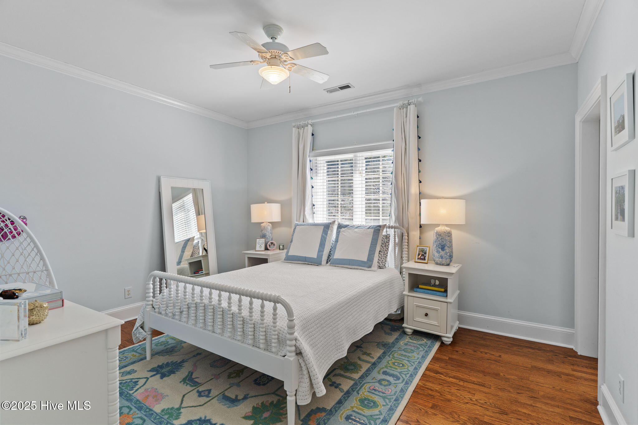 100537269 | Photo 56