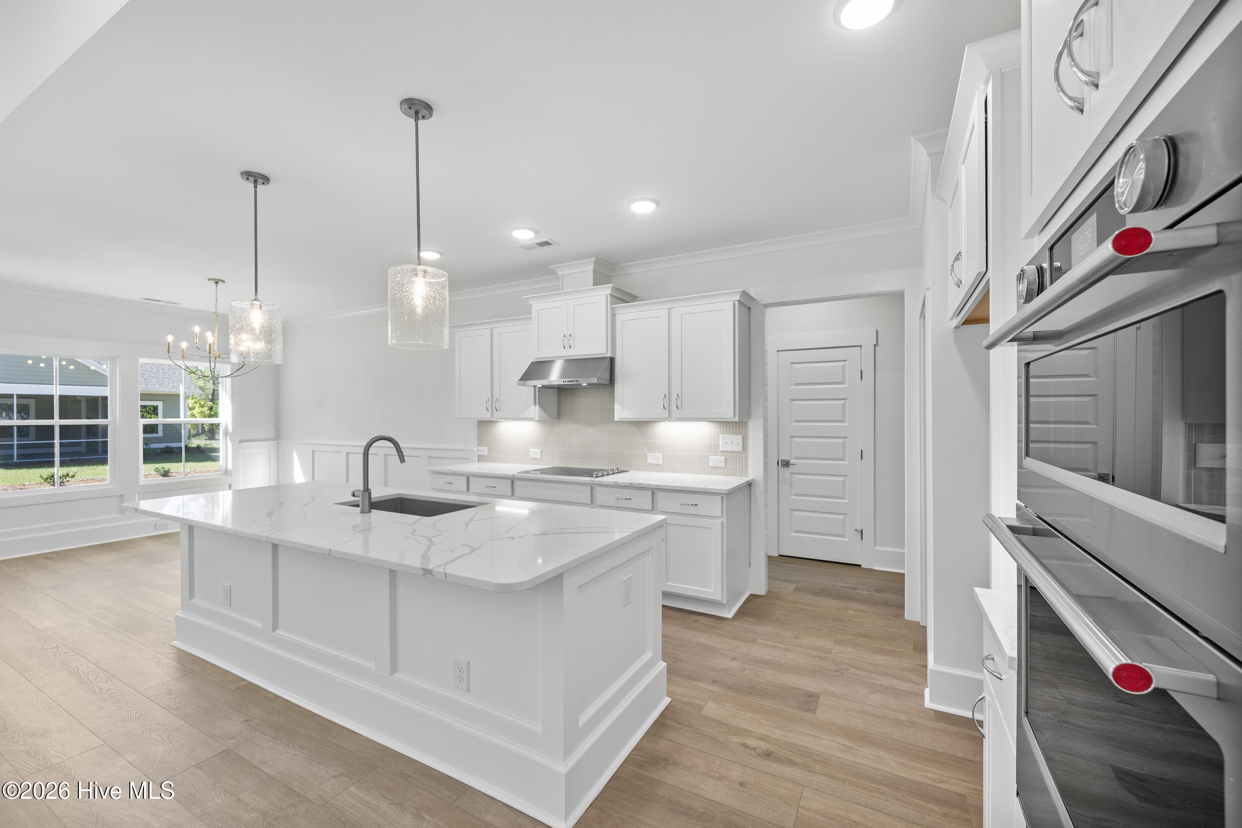 100554696 | Photo 19