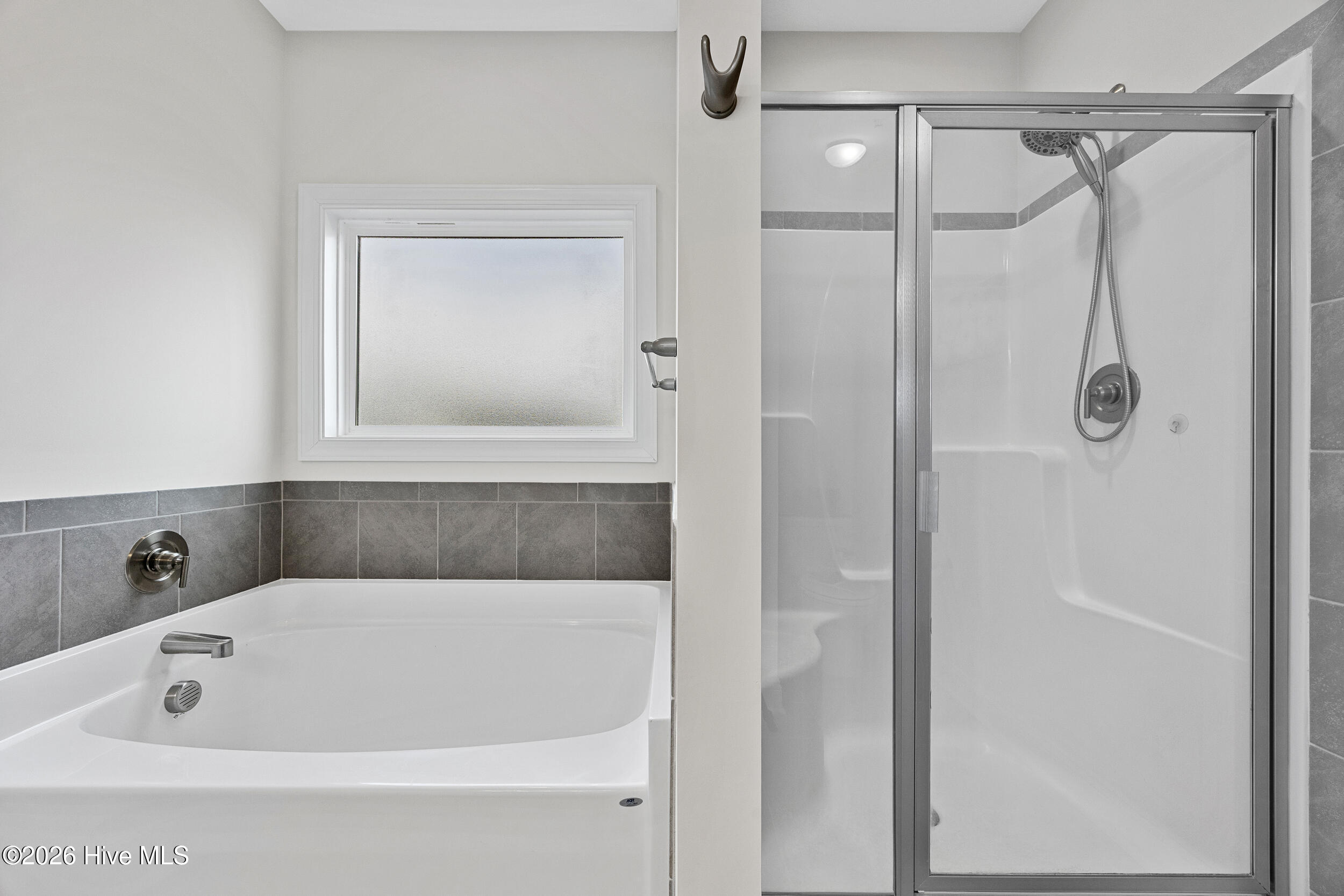 100547836 | Photo 26