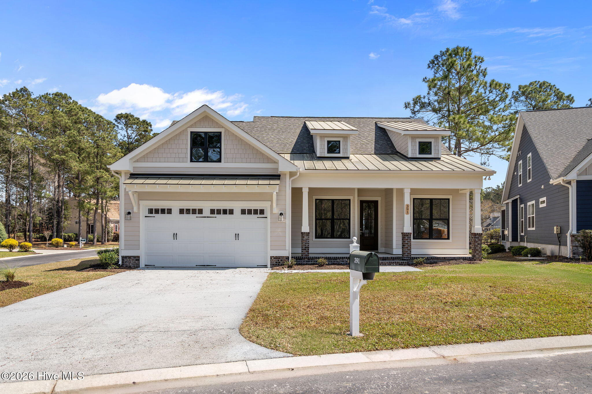 100564370 | Photo 45