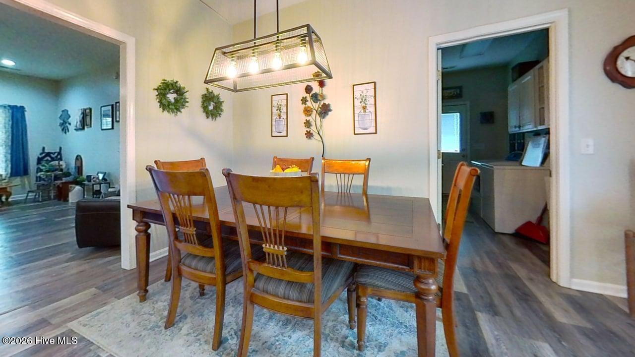 100559167 | Photo 23