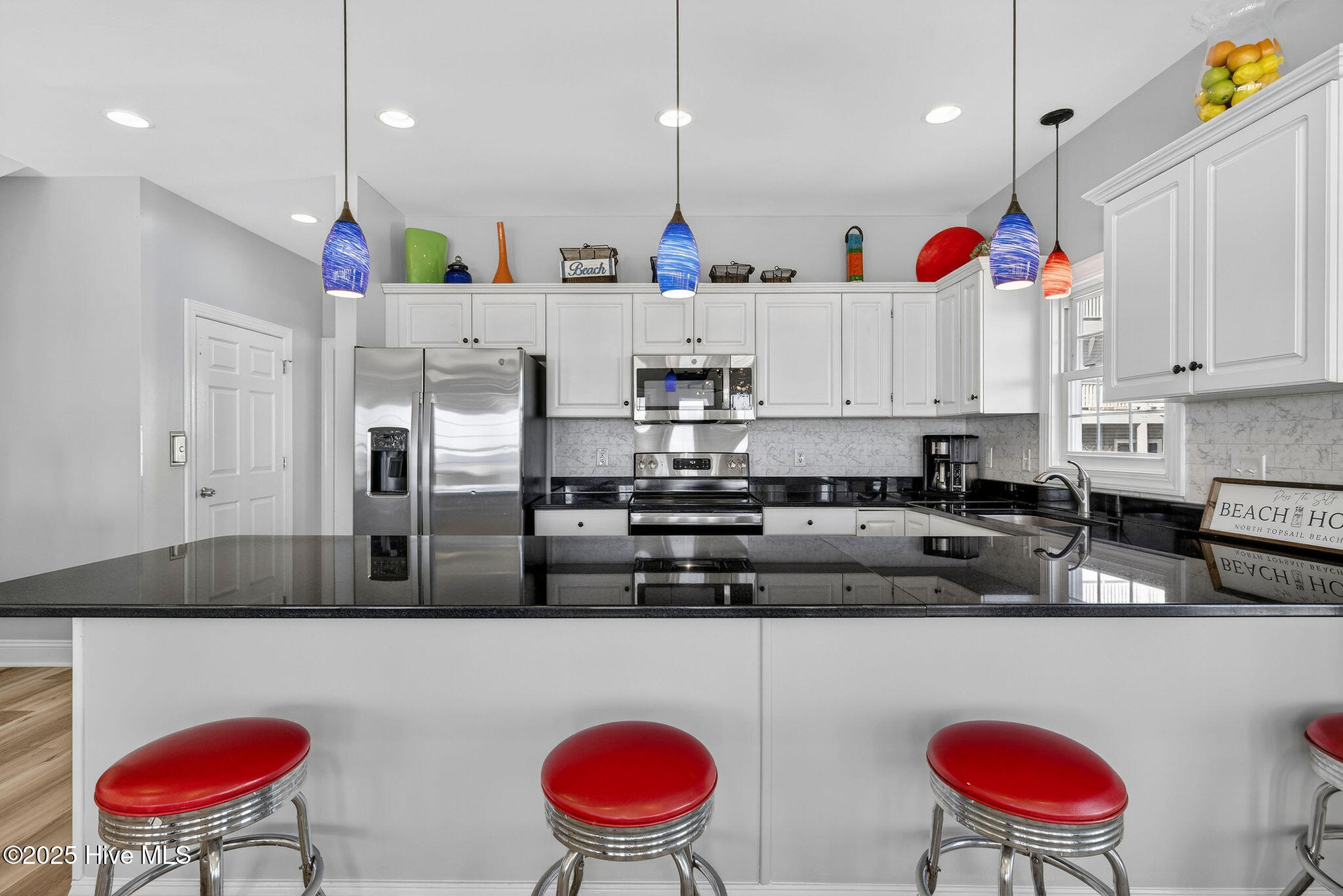 100544779 | Photo 26