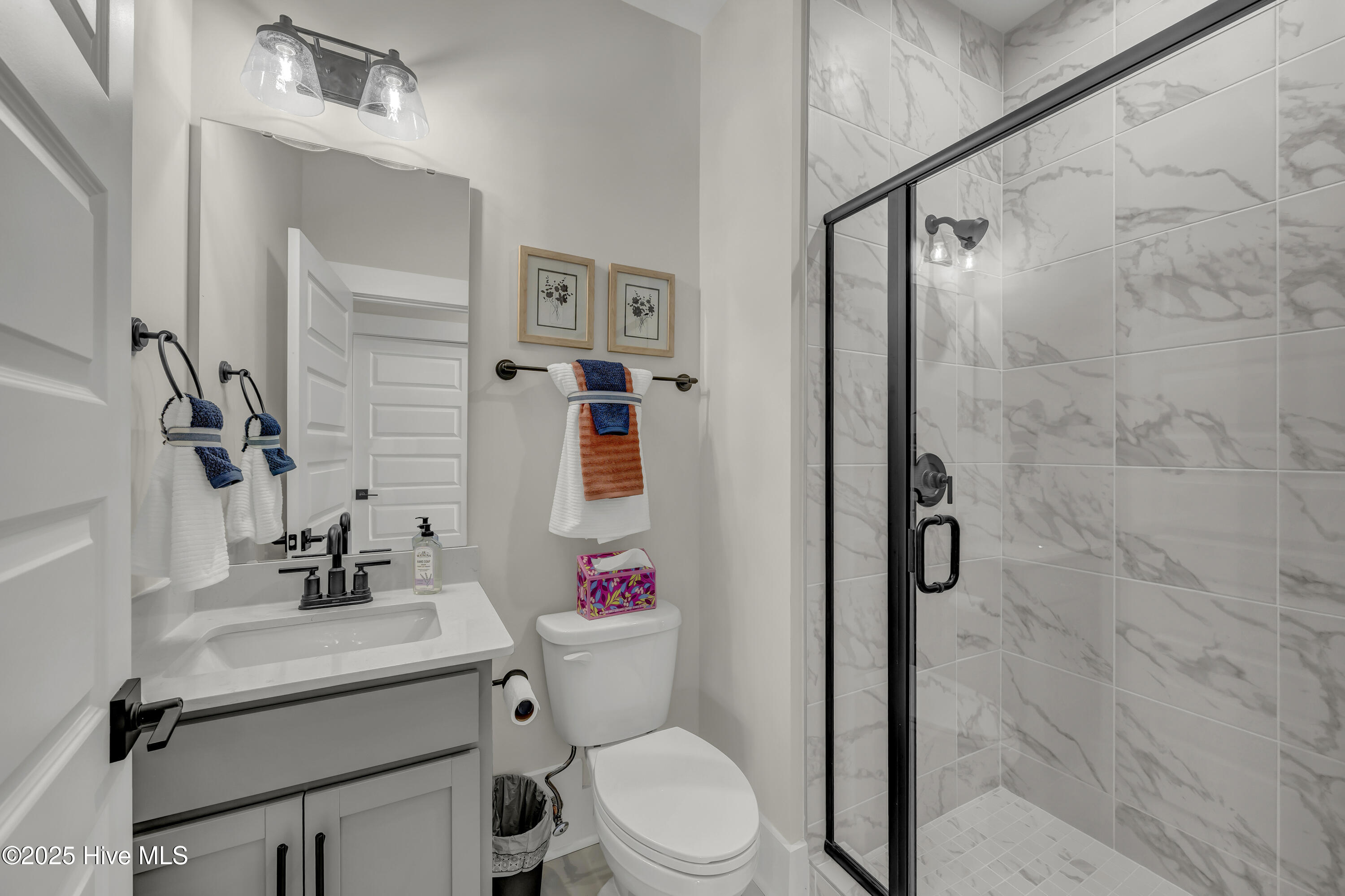 100553120 | Photo 13