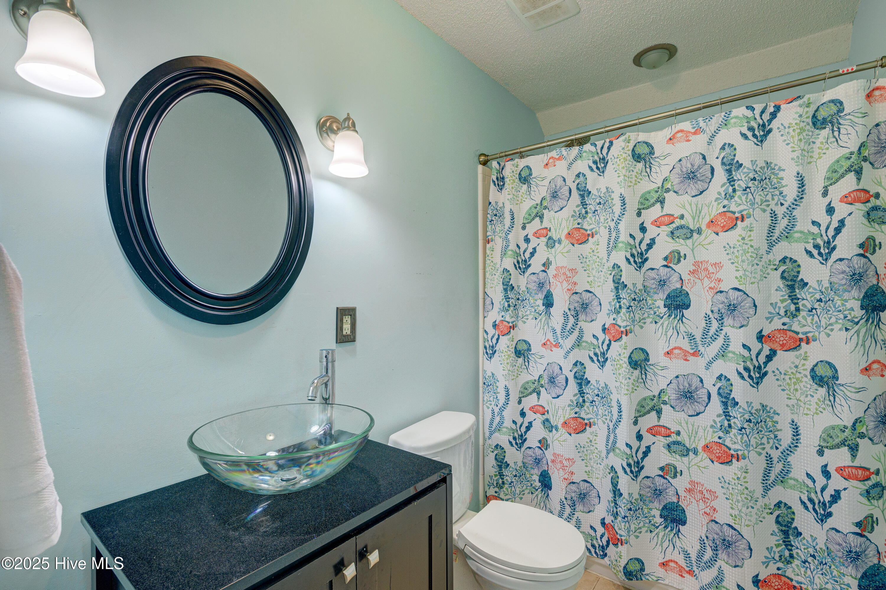 100534383 | Photo 24