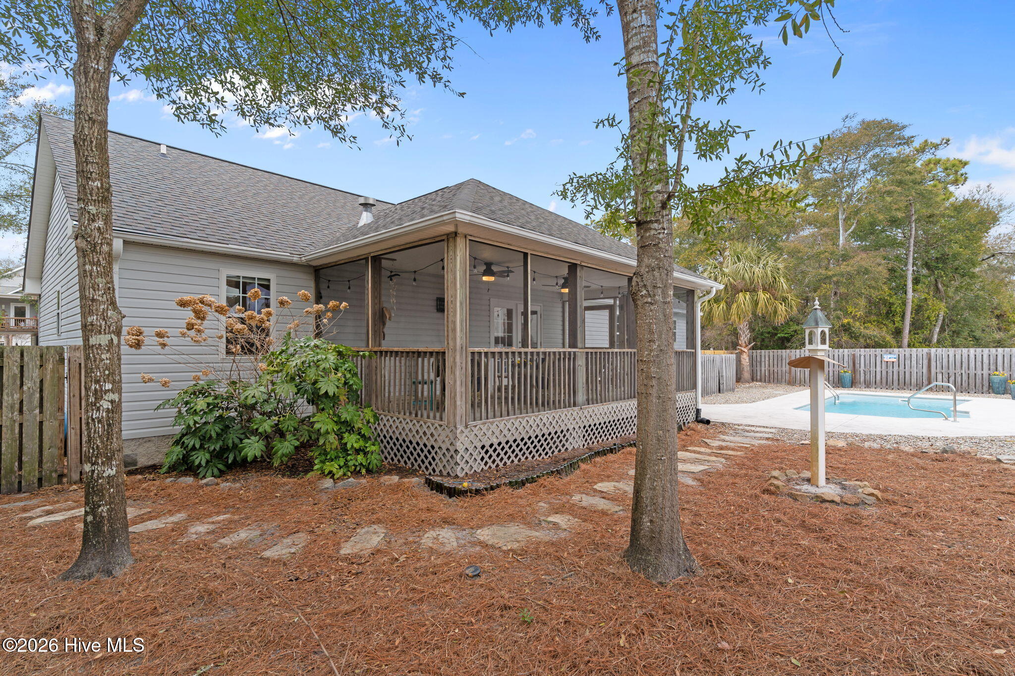 100555796 | Photo 10