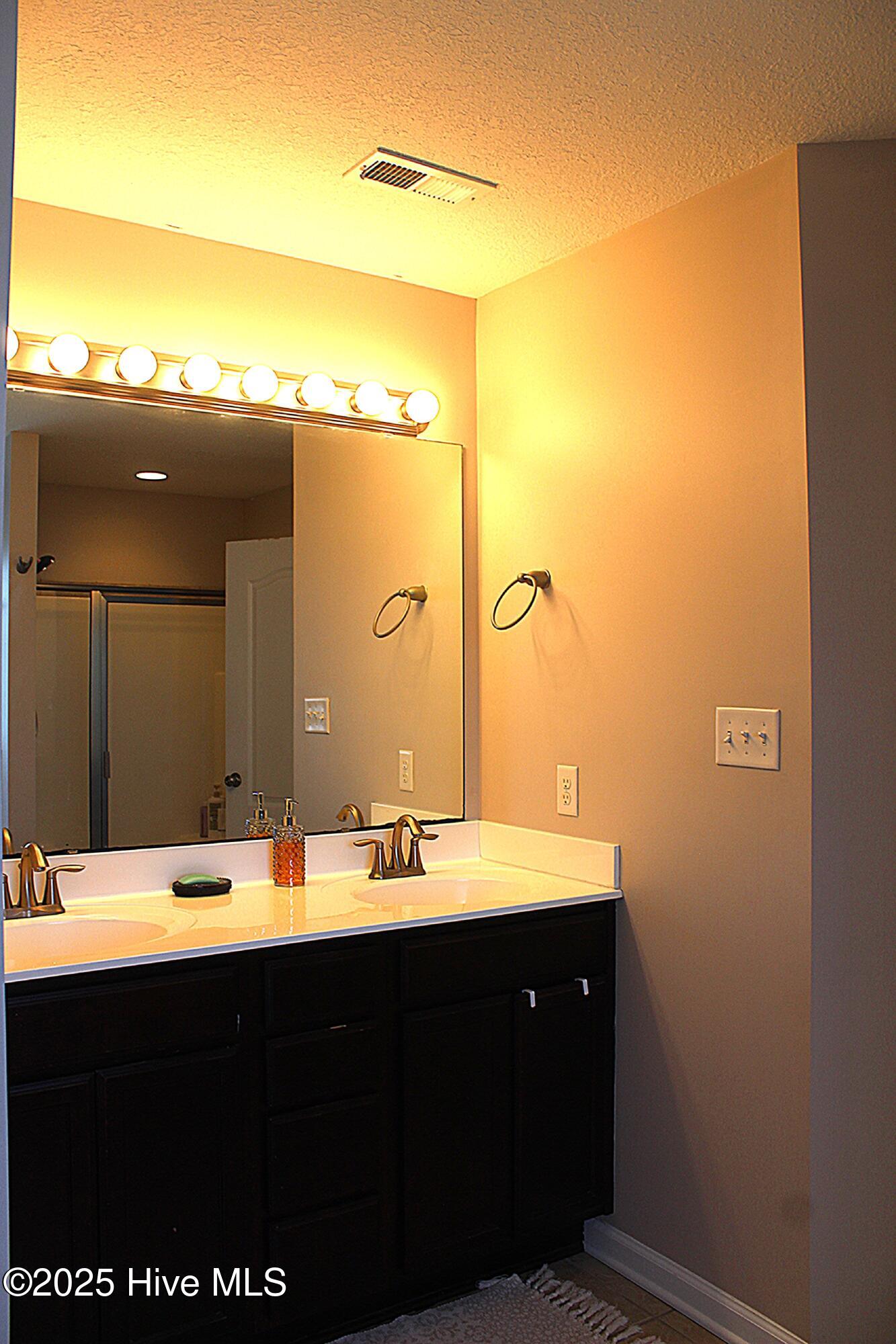 100555059 | Photo 23