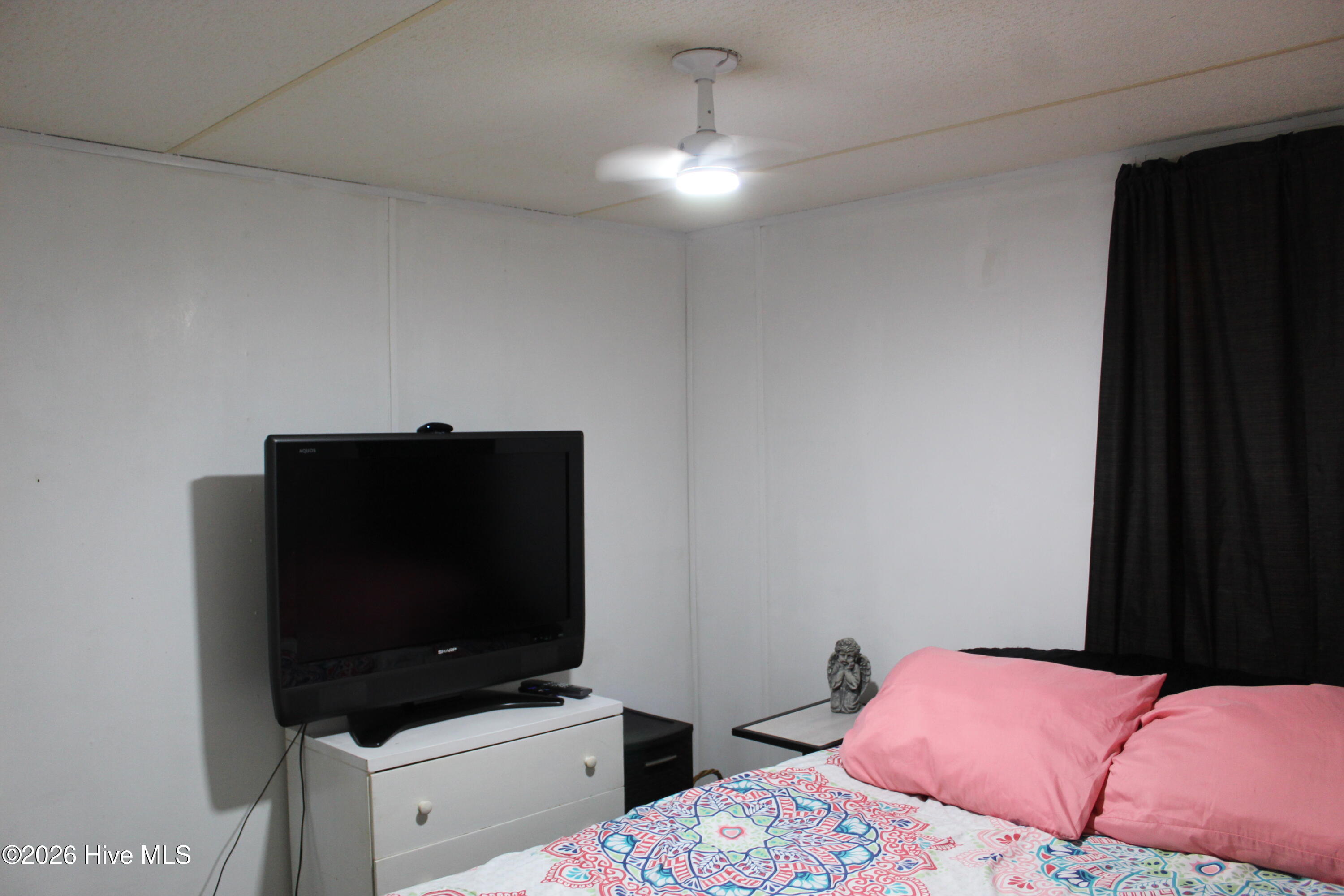 100527768 | Photo 24