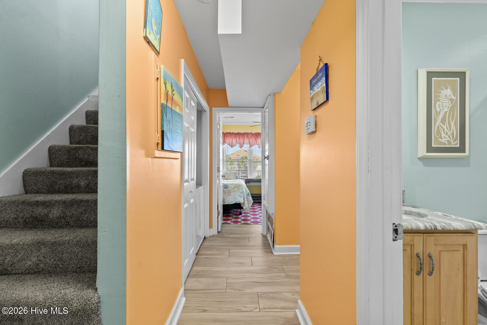 100569371 | Photo 17