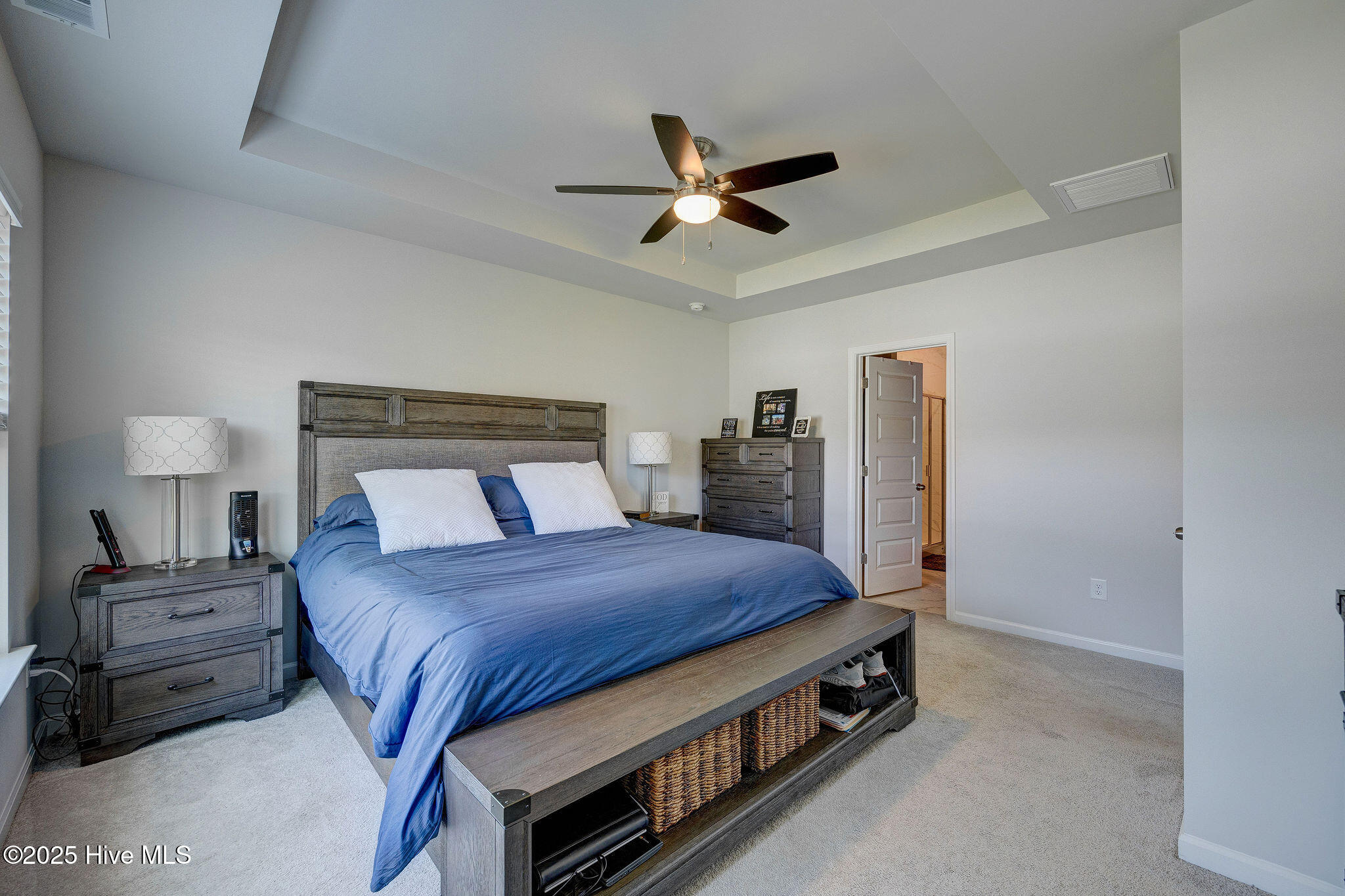 100506096 | Photo 25