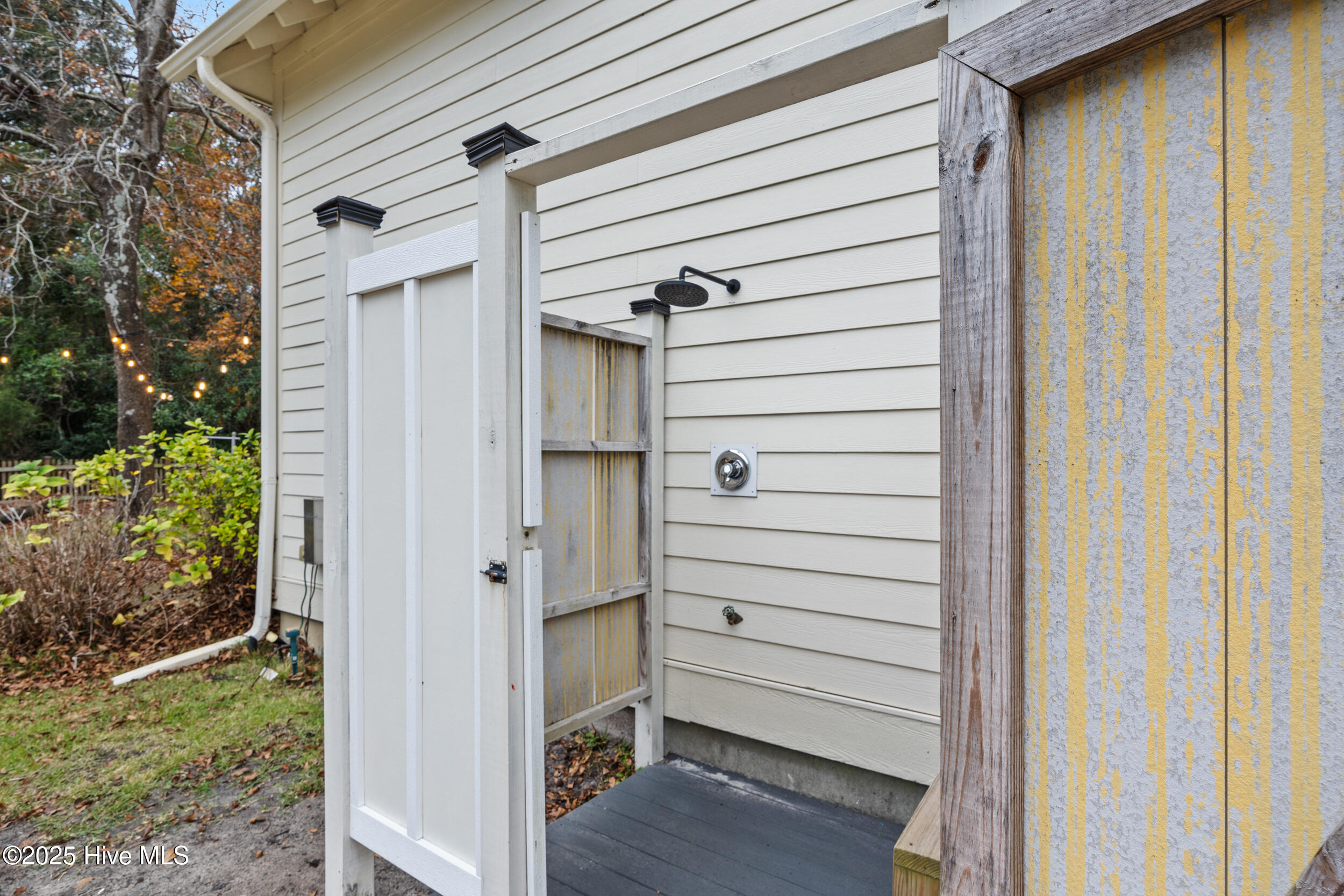 100543217 | Photo 77