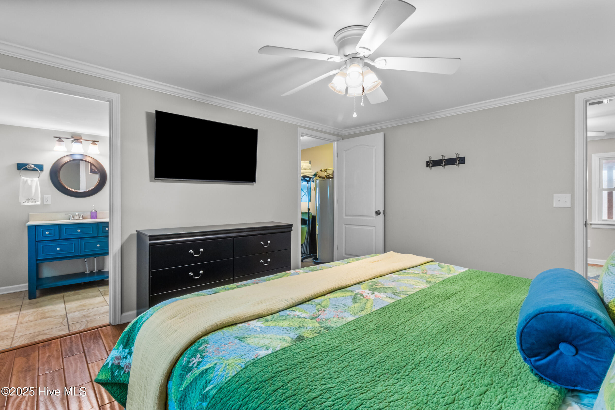 100524845 | Photo 21