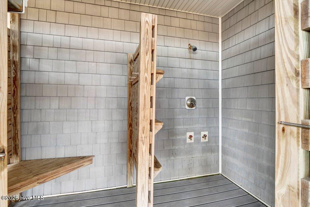 100554516 | Photo 50